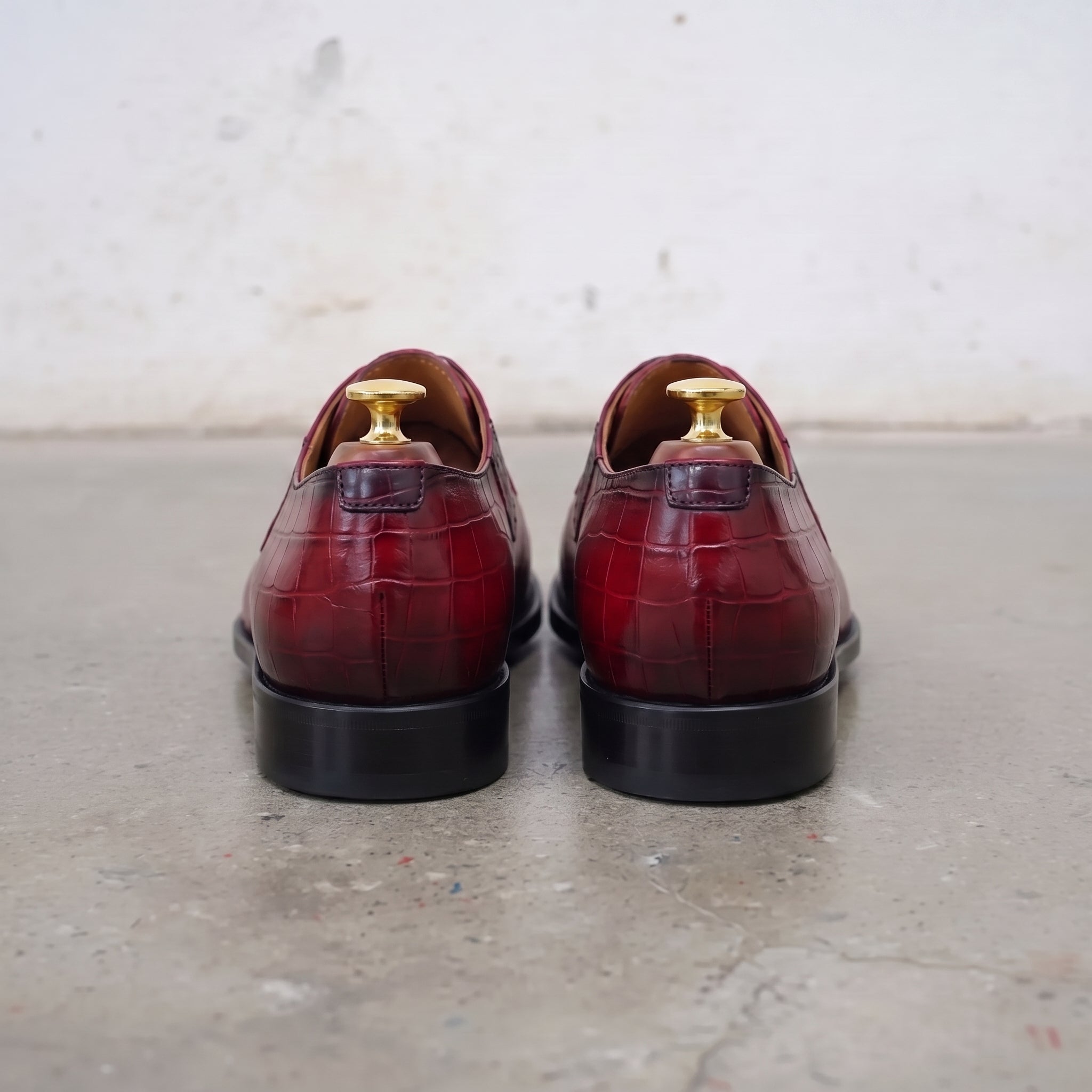 Men's Burgundy and Black Alligator-Embossed Leather Oxfords — Wroxton