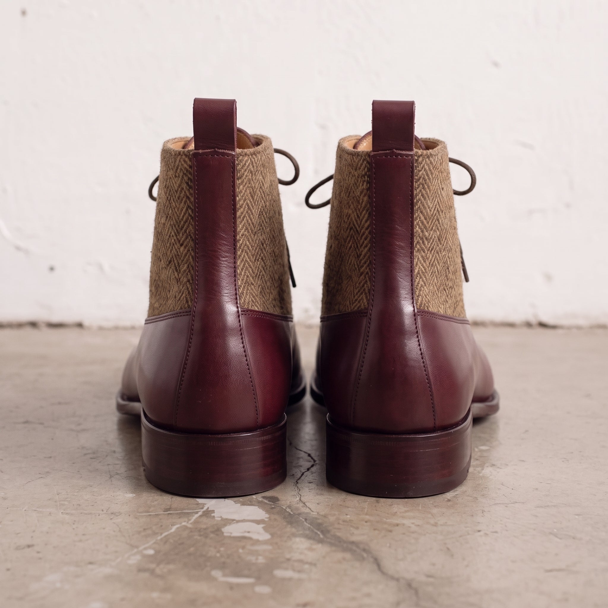 Men's Burgundy and Tan Herringbone-Embossed Leather Plain-Toe Oxford Boots — Hopwell