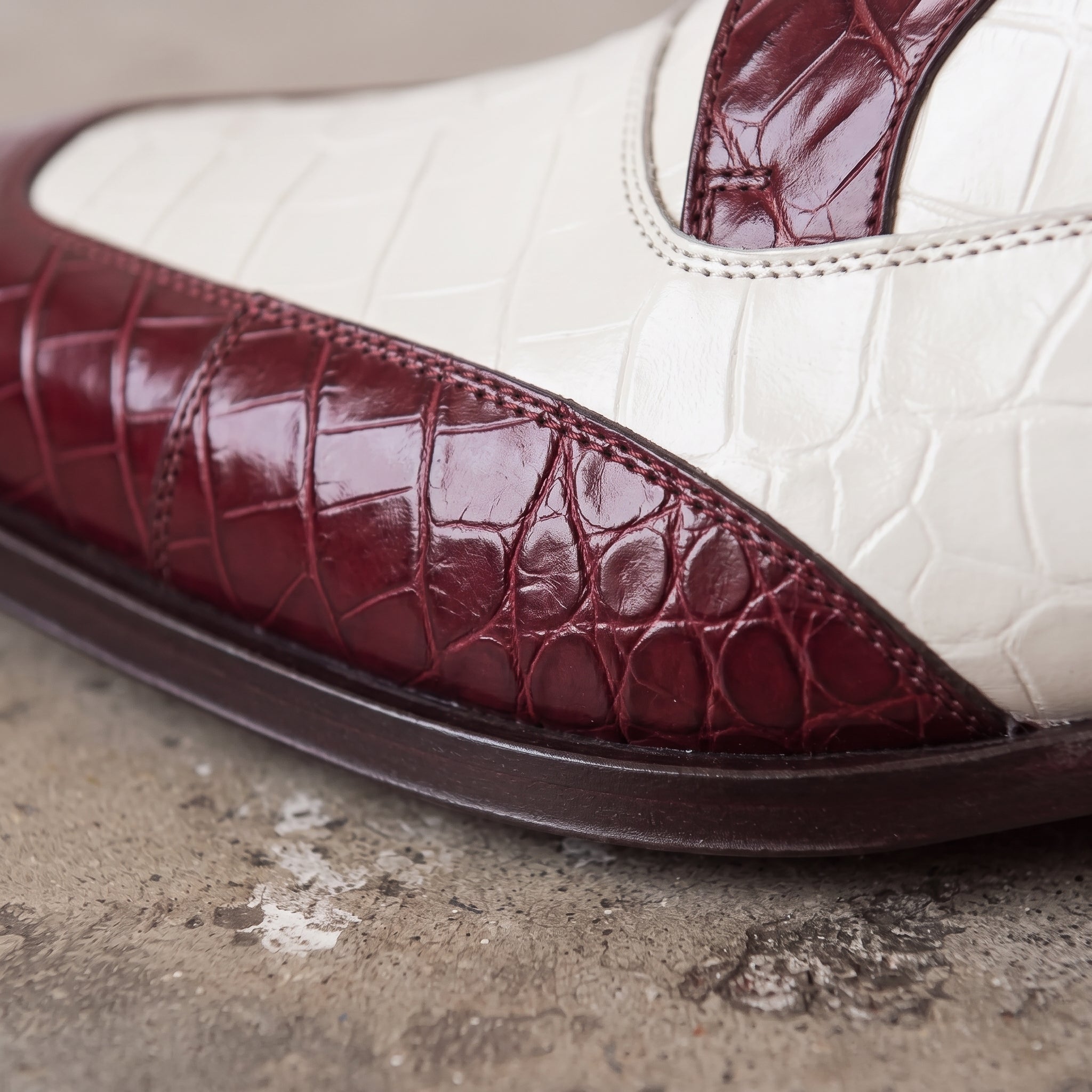 Men's Burgundy and Off-White Crocodile-Embossed Leather Spectator Derby Shoes — Birkdale