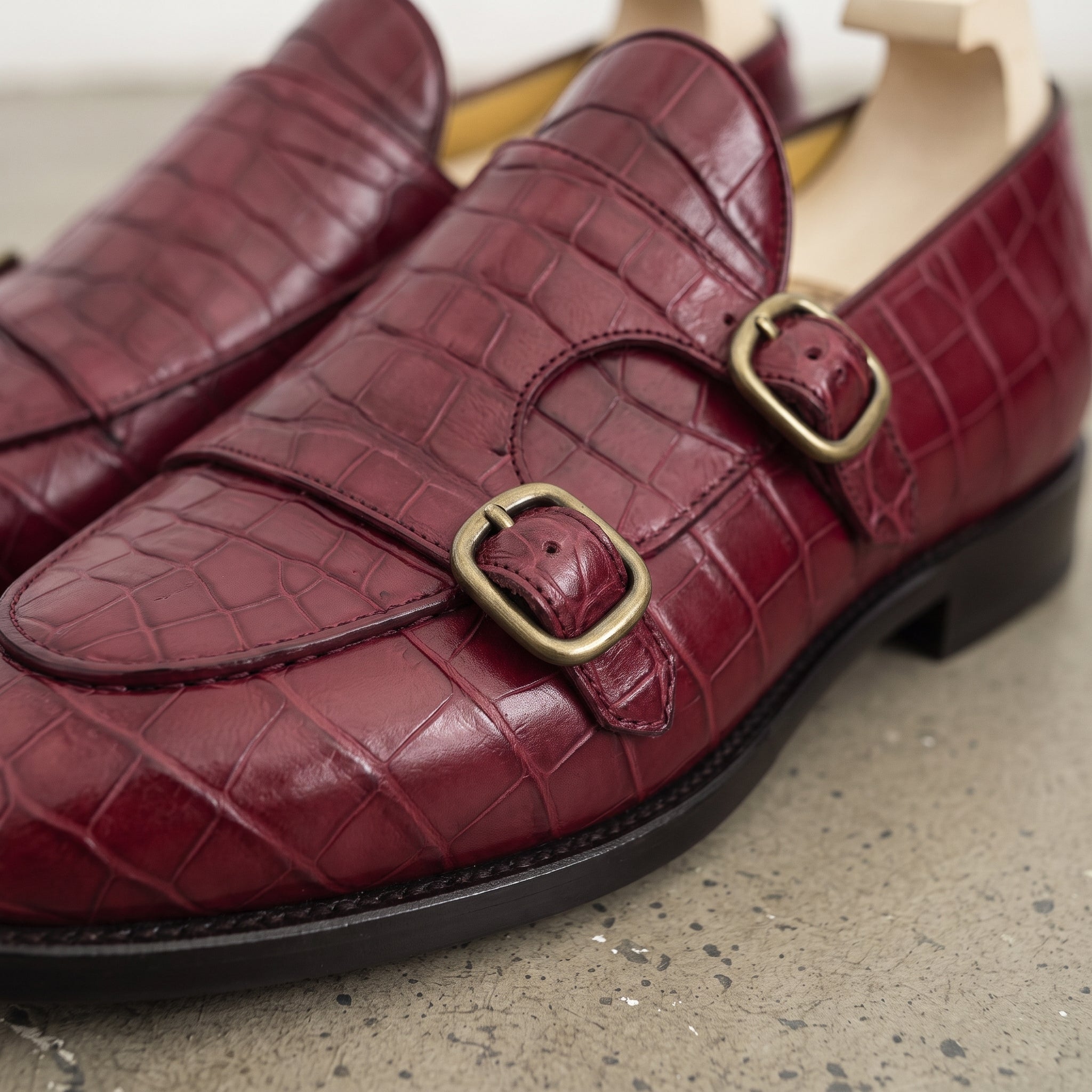 Men's Burgundy Apron-Toe Crocodile-Embossed Leather Double Monk Loafers — Gateley