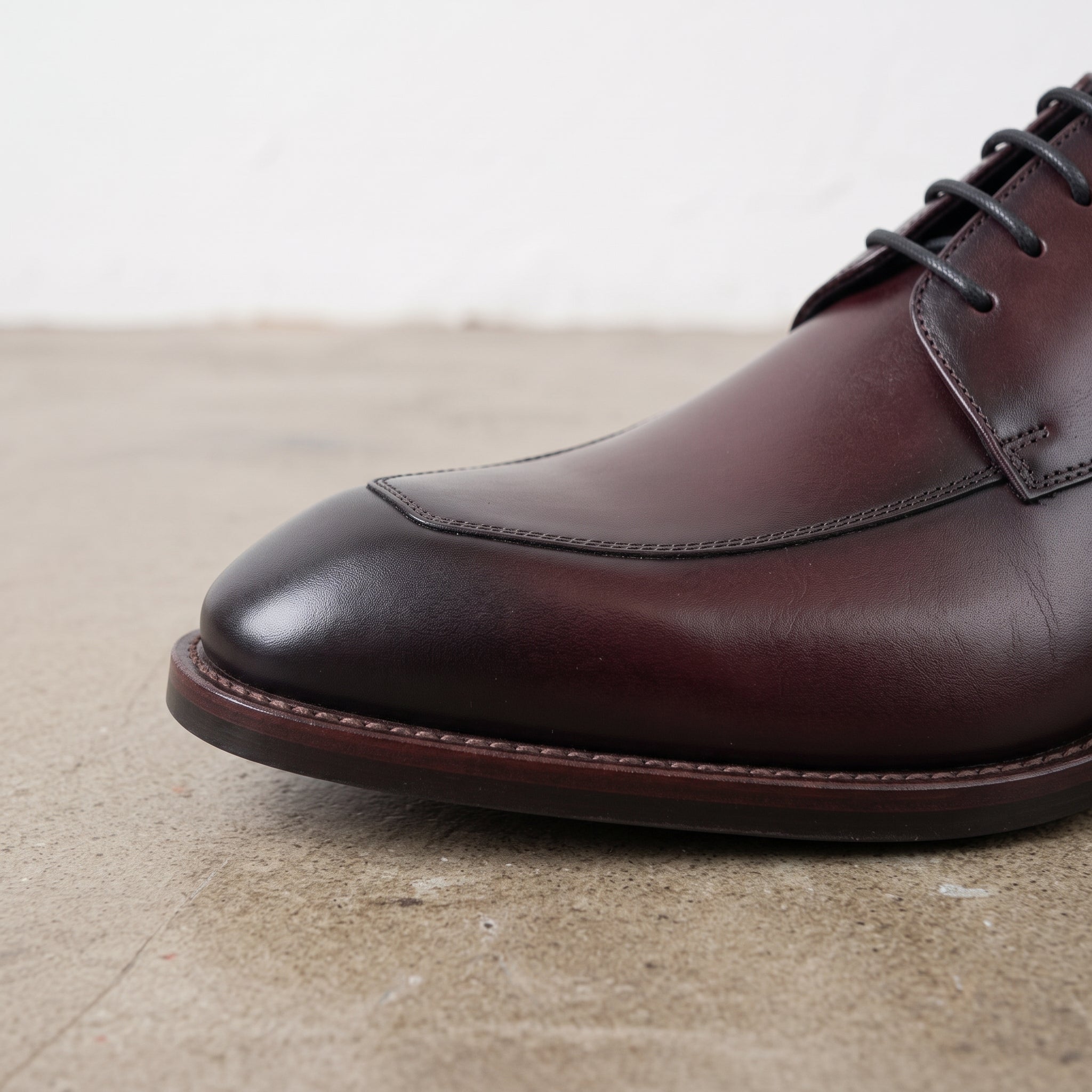 Men's Burgundy Apron-Toe Leather Derbys — Pennington