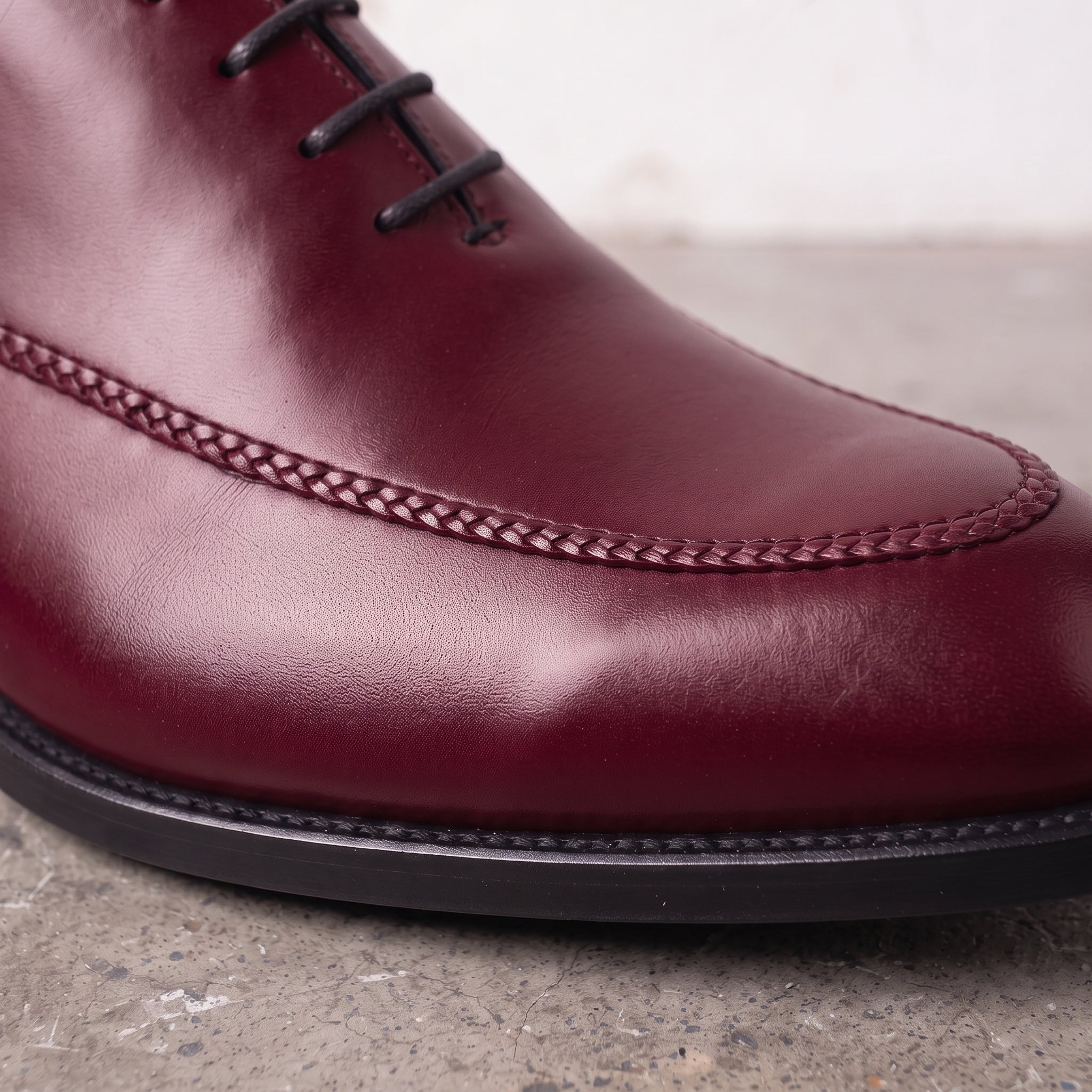 Men's Burgundy Apron-Toe Leather Oxfords — Rodney
