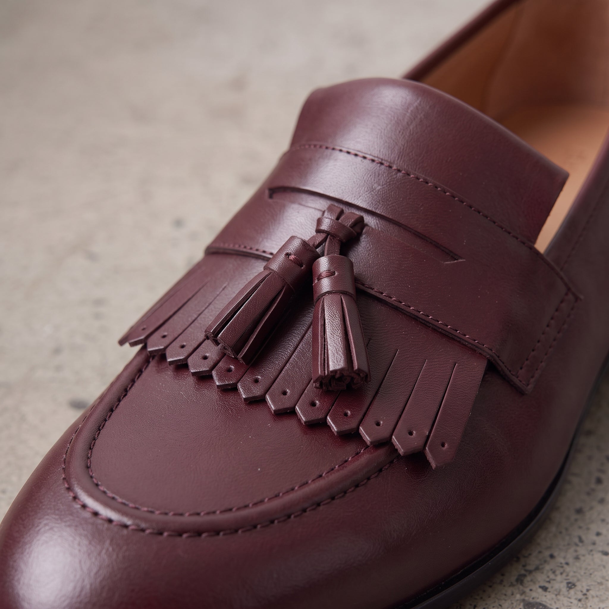 Men's Burgundy Apron-Toe Leather Tassel Loafers — Petersfield
