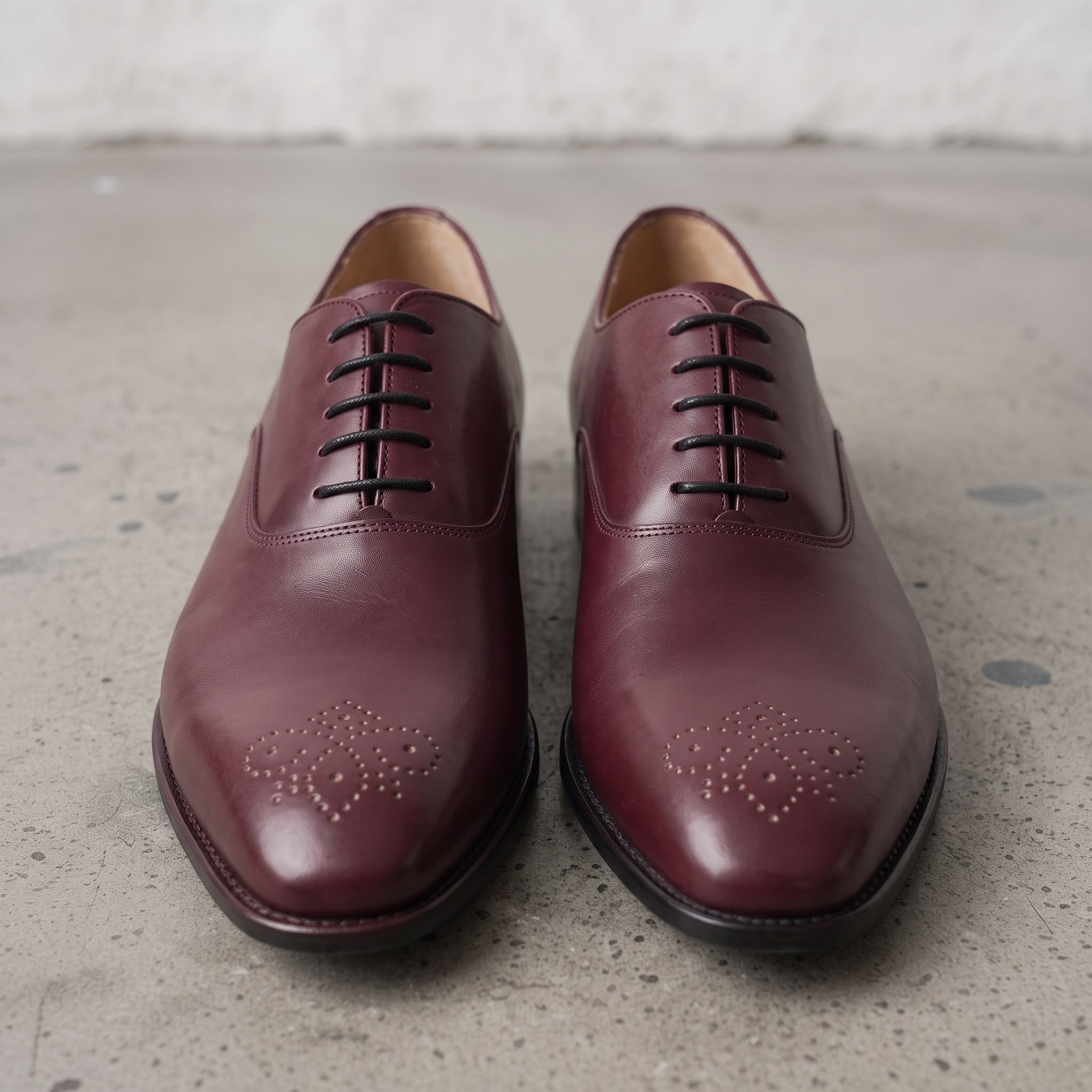 Men's Burgundy Plain-Toe Leather Oxfords — Cambray