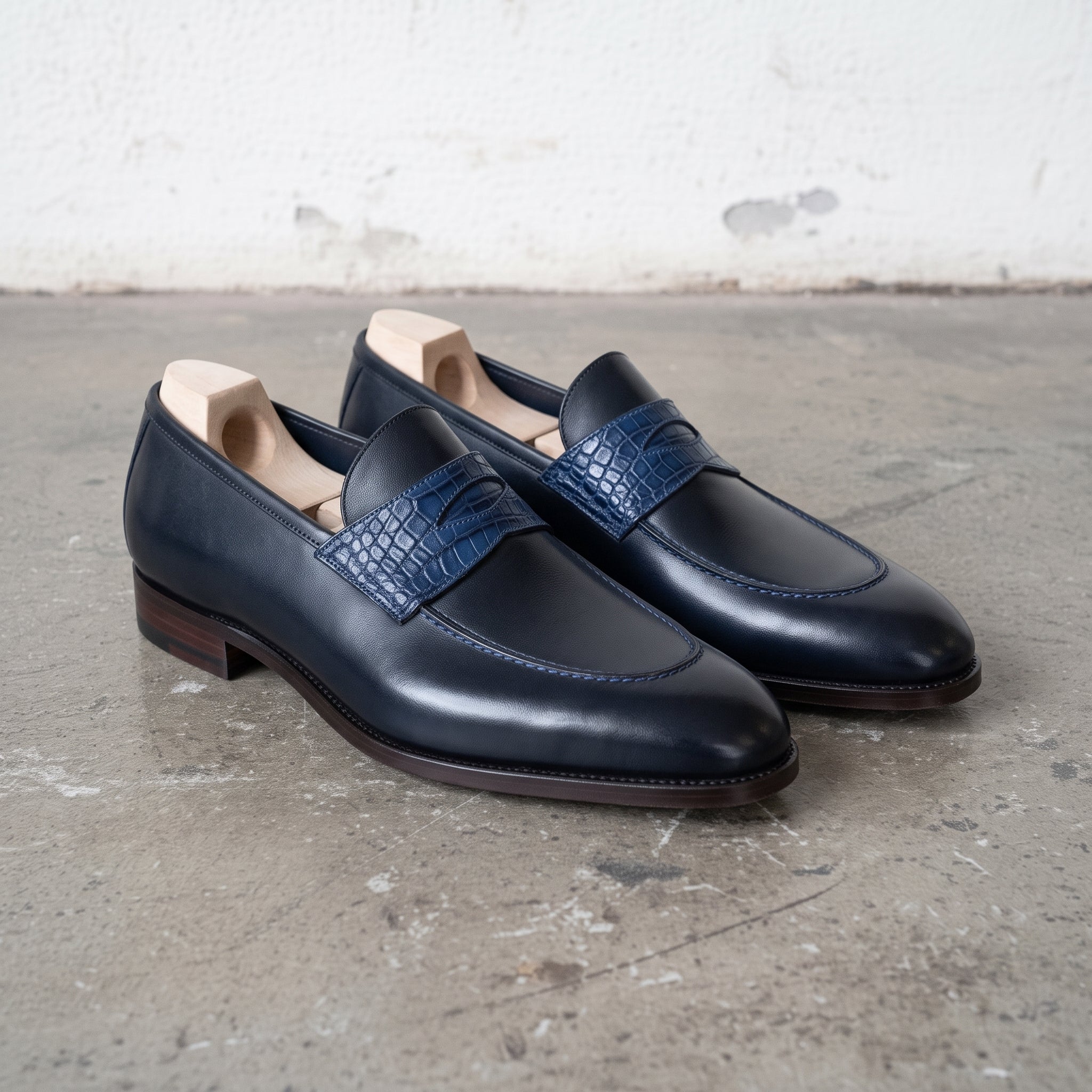 Men's Dark Blue and Blue Crocodile-Embossed Leather Apron-Toe Penny Loafers — Harrop