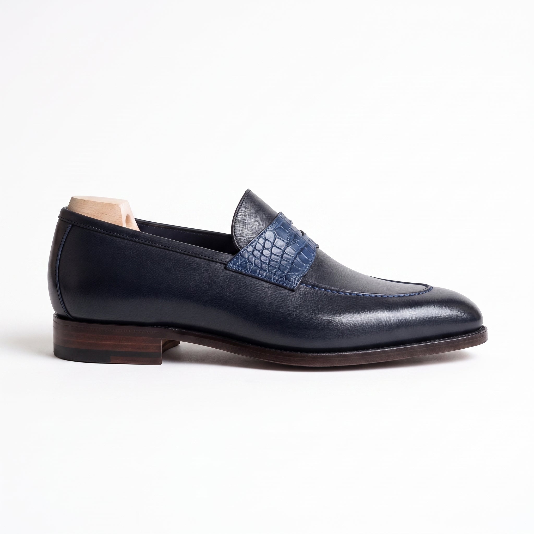 Men's Dark Blue and Blue Crocodile-Embossed Leather Apron-Toe Penny Loafers — Harrop