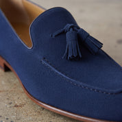 Men's Dark Blue Apron-Toe Suede Tassel Loafers — Chidham