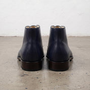 Men's Dark Blue Plain-Toe Leather Chukka Boots — Hornsey
