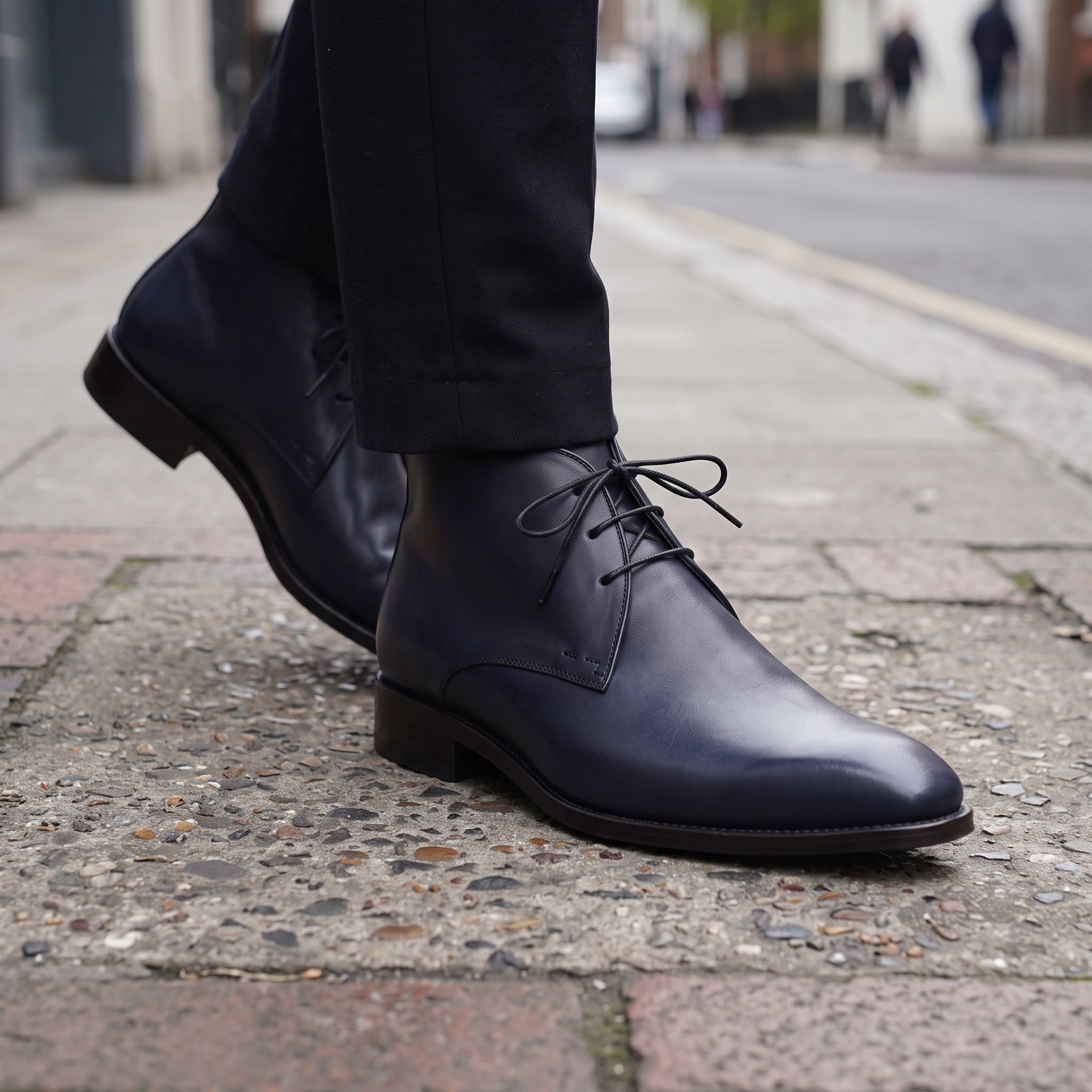 Men's Dark Blue Plain-Toe Leather Chukka Boots — Hornsey