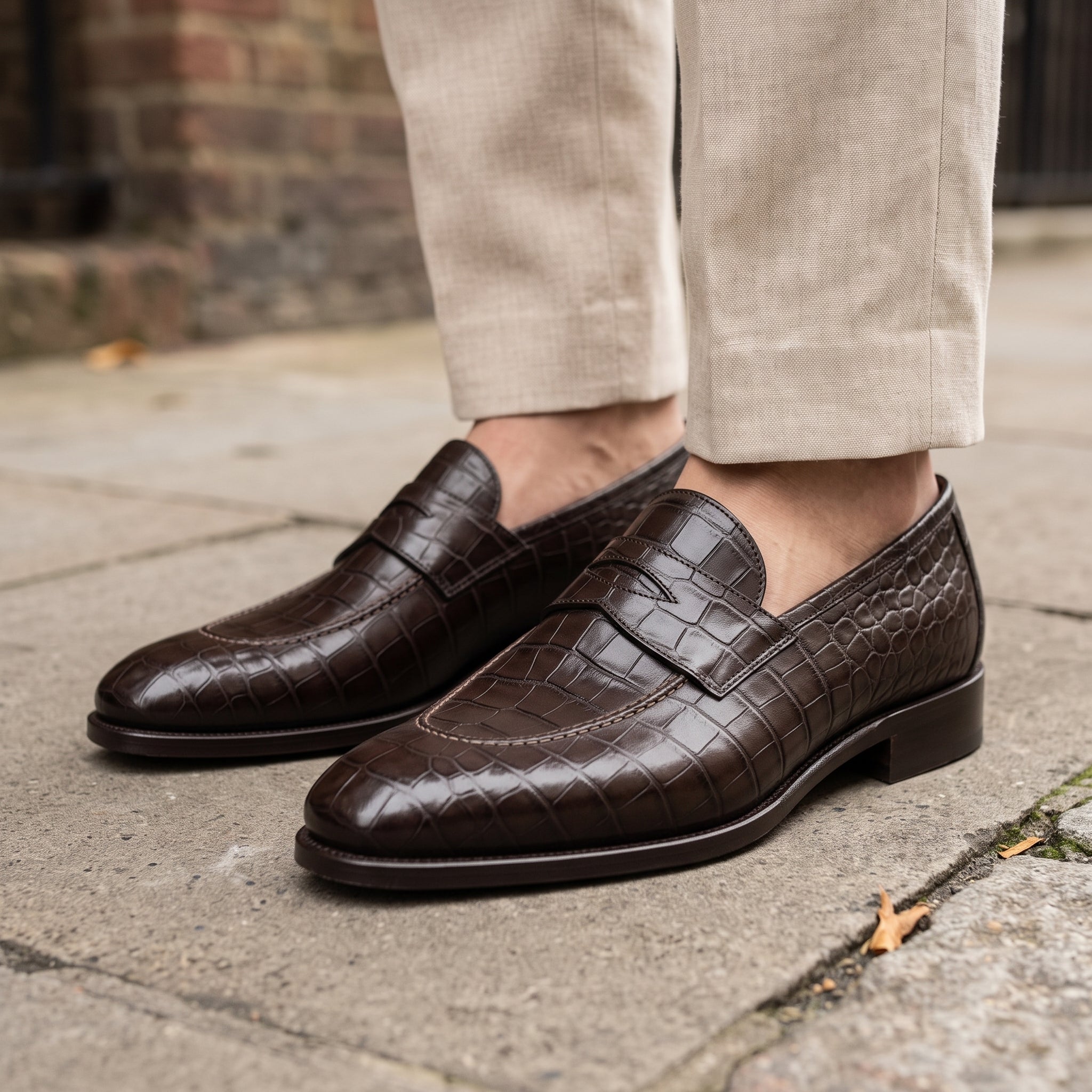 Men's Dark Brown Alligator-Embossed Leather Apron-Toe Penny Loafers — Cobham