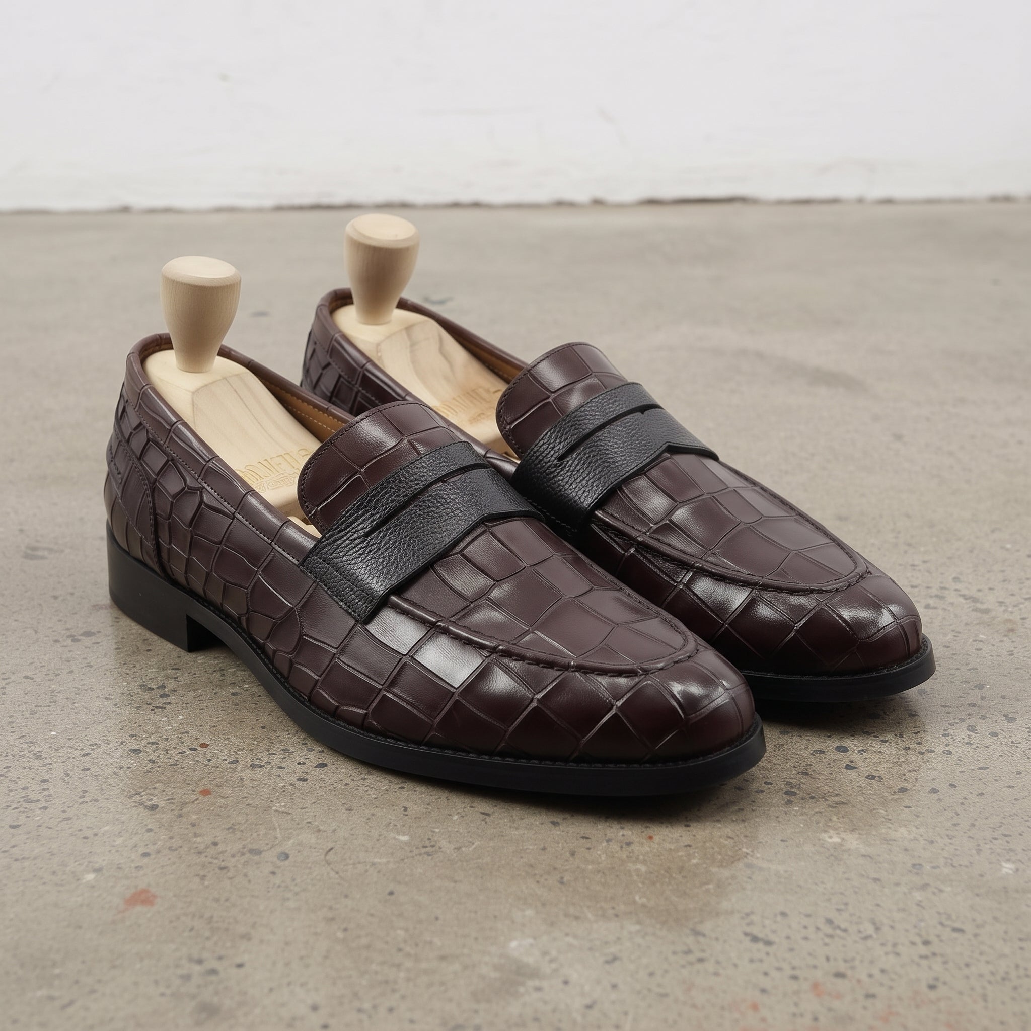 Men's Dark Brown Alligator-Embossed Leather Penny Loafers — Burdon