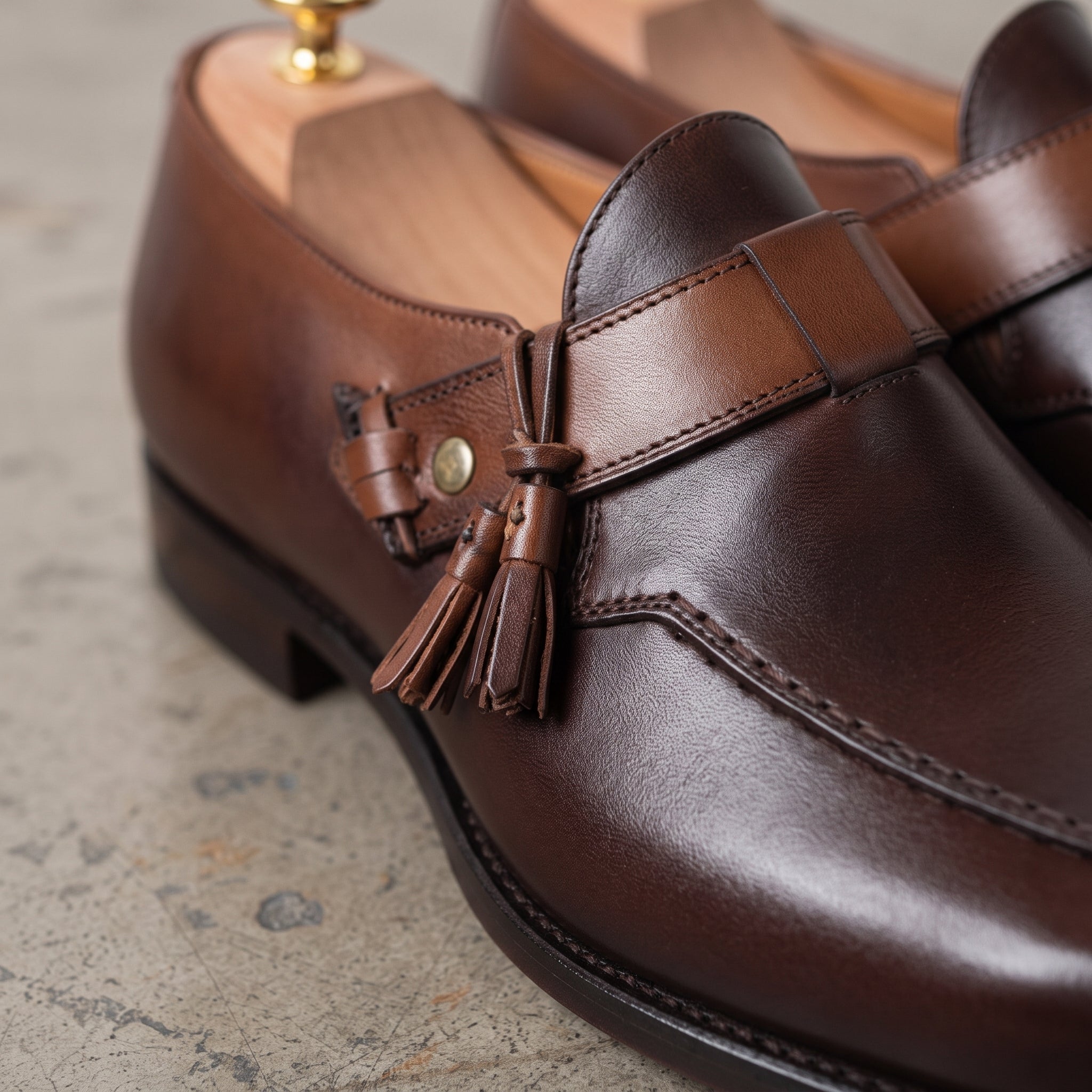 Men's Dark Brown and Brown Apron-Toe Leather Tassel Loafers — Otterton