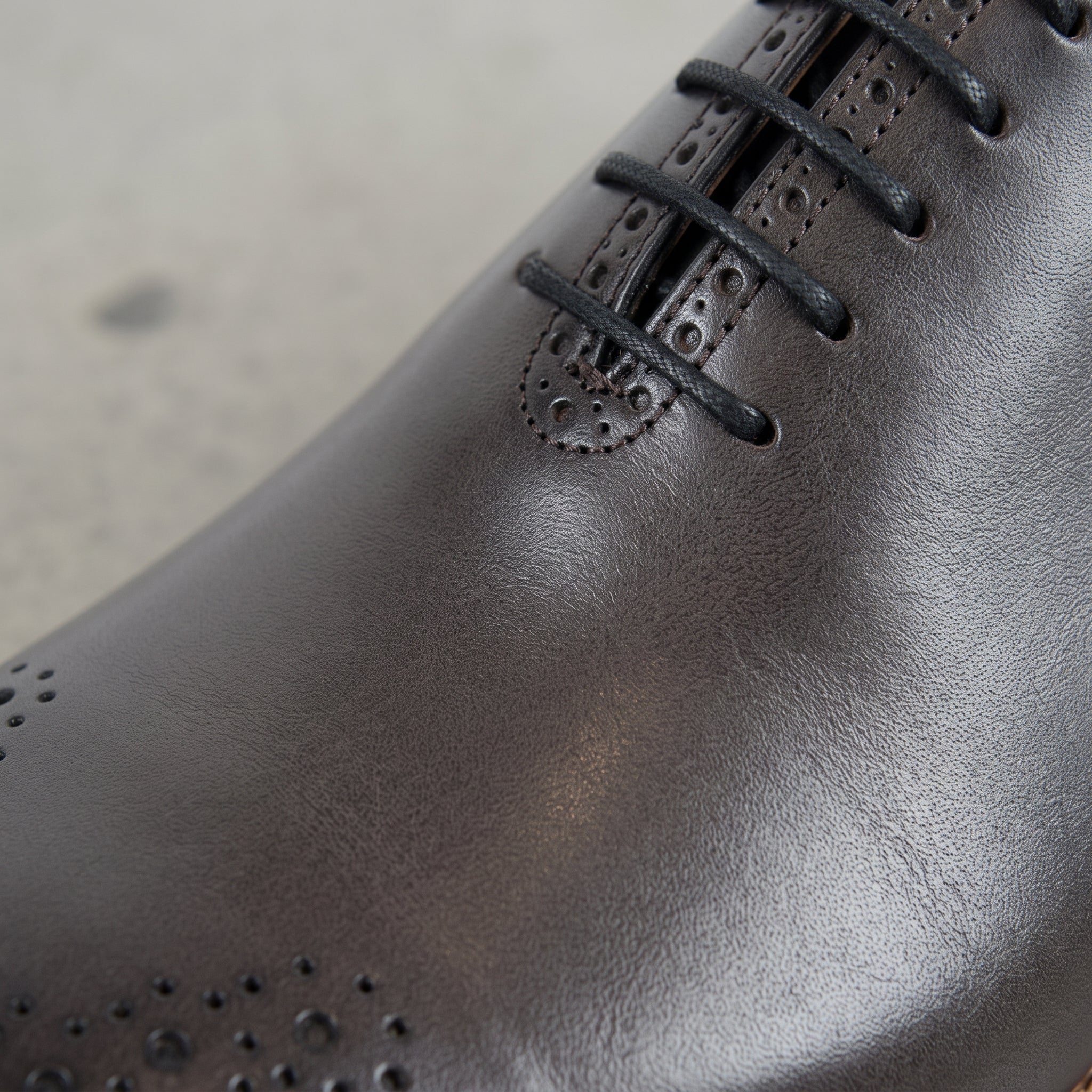 Men's Dark Brown Cap-Toe Leather Brogues — Loxton