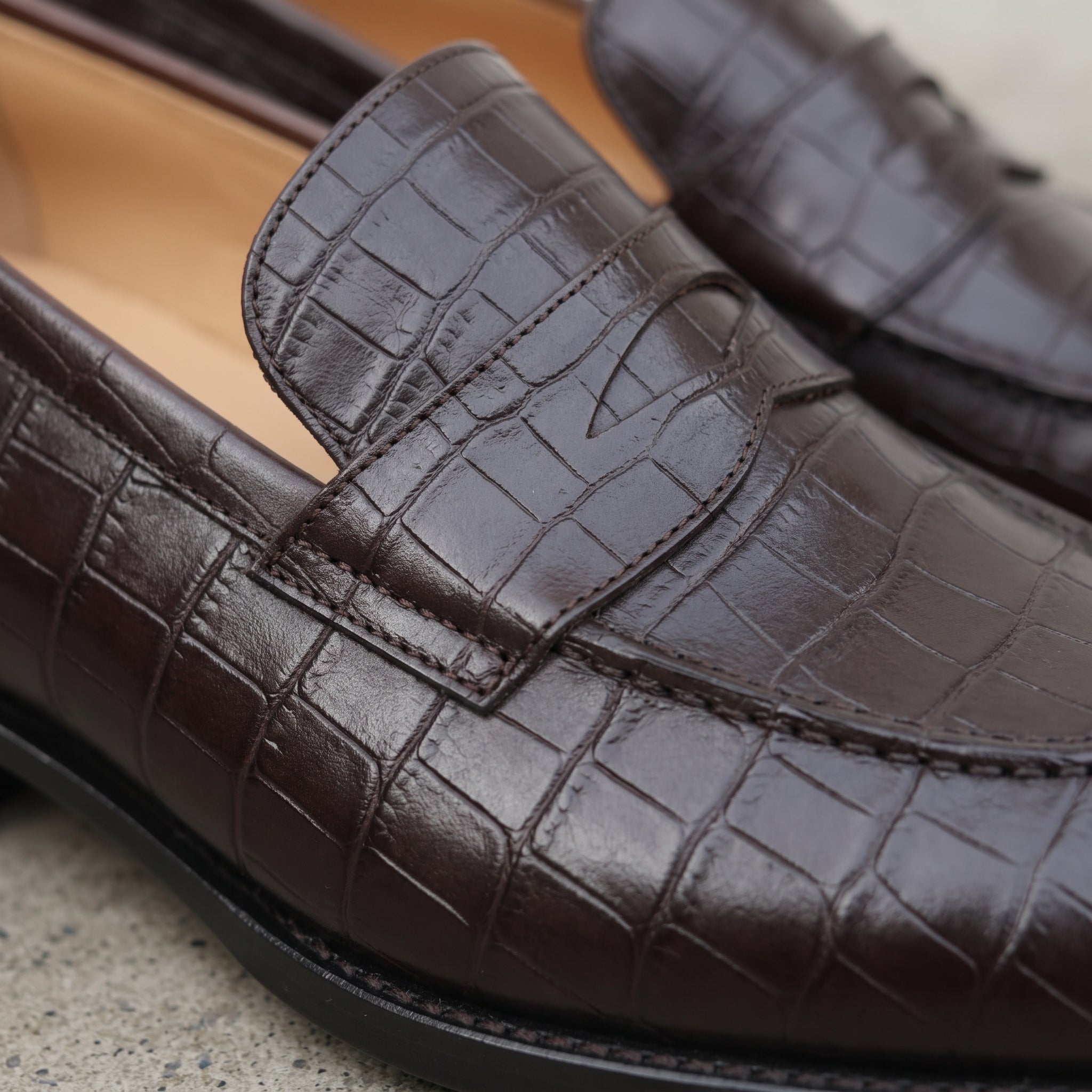 Men's Dark Brown Crocodile-Embossed Leather Penny Loafers — Duffy