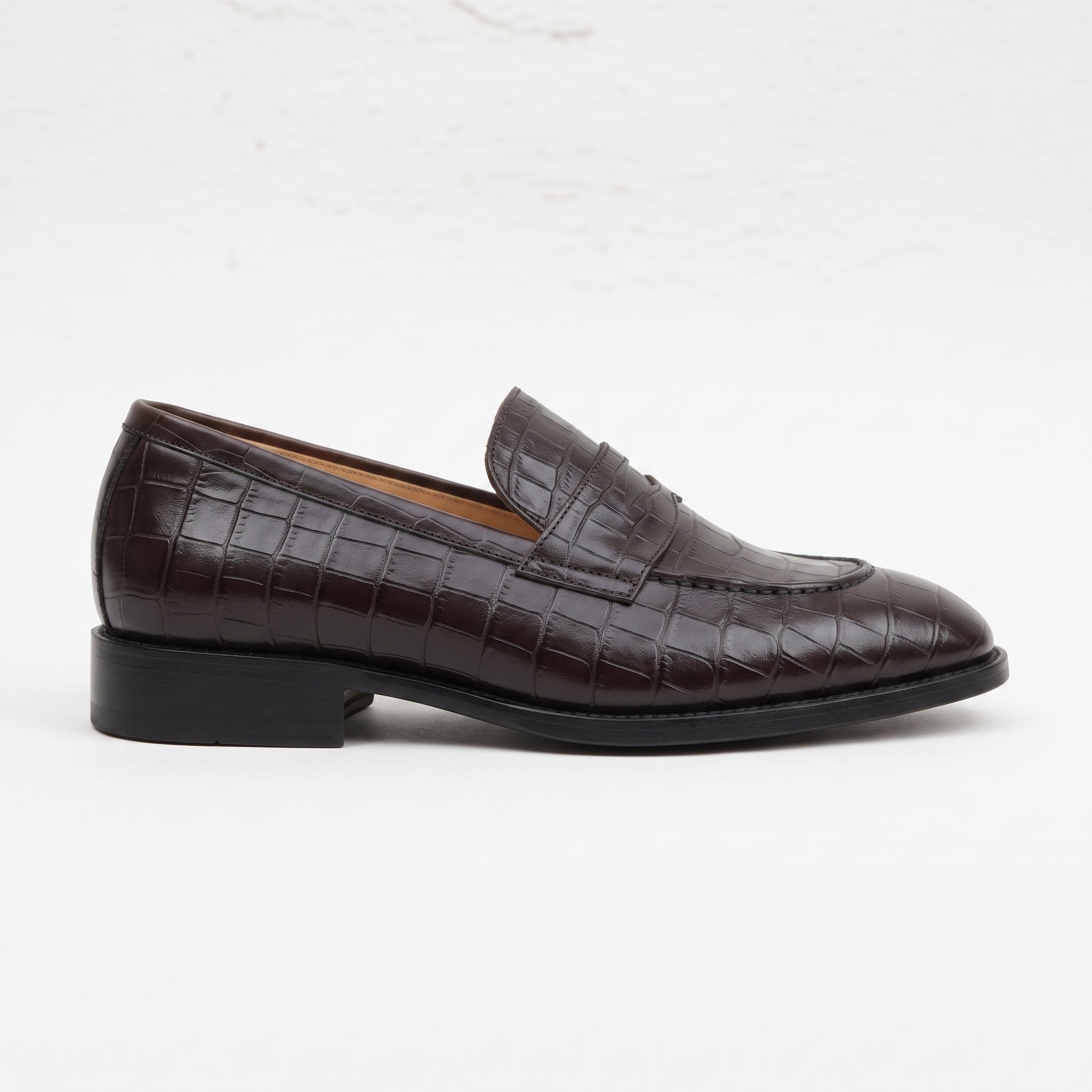 Men's Dark Brown Crocodile-Embossed Leather Penny Loafers — Duffy