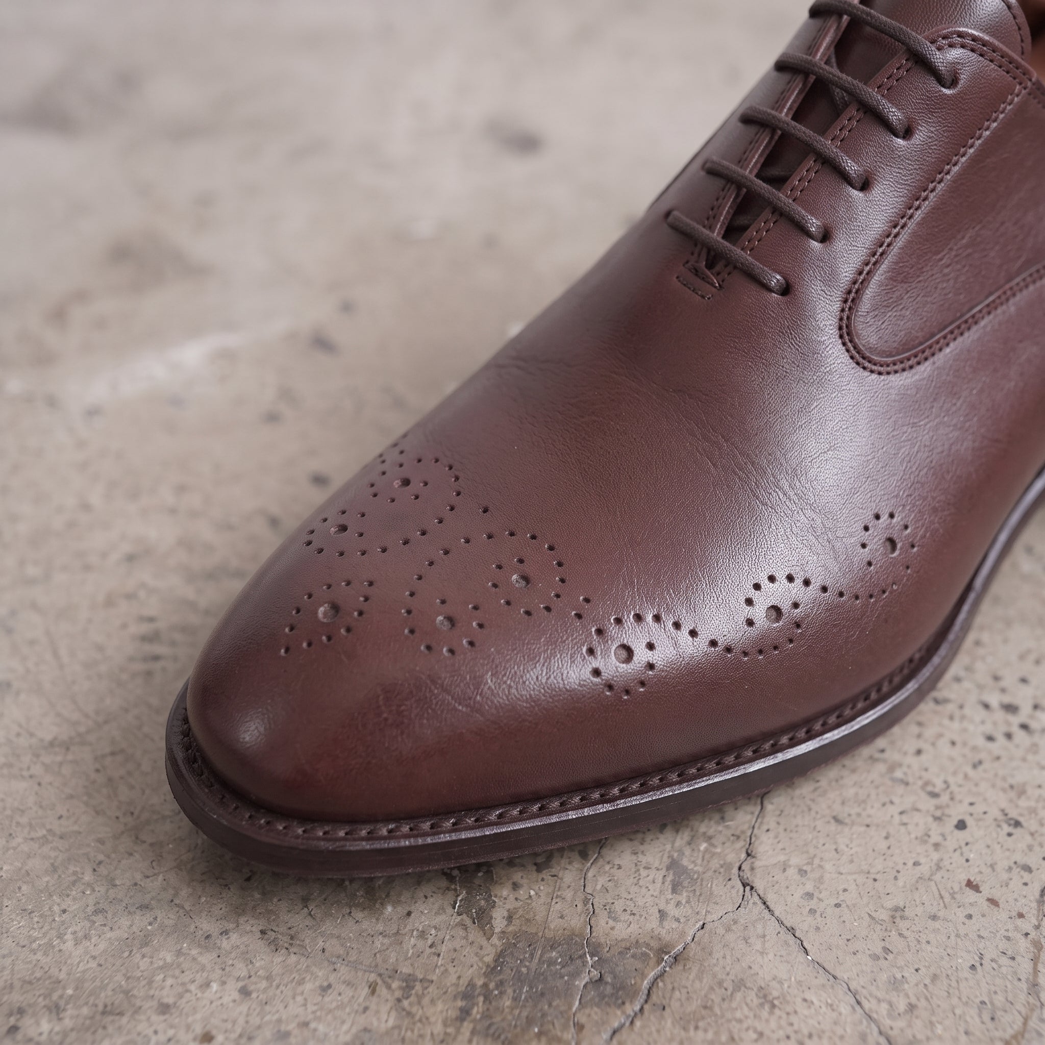 Men's Dark Brown Plain-Toe Leather Oxfords — Burnley