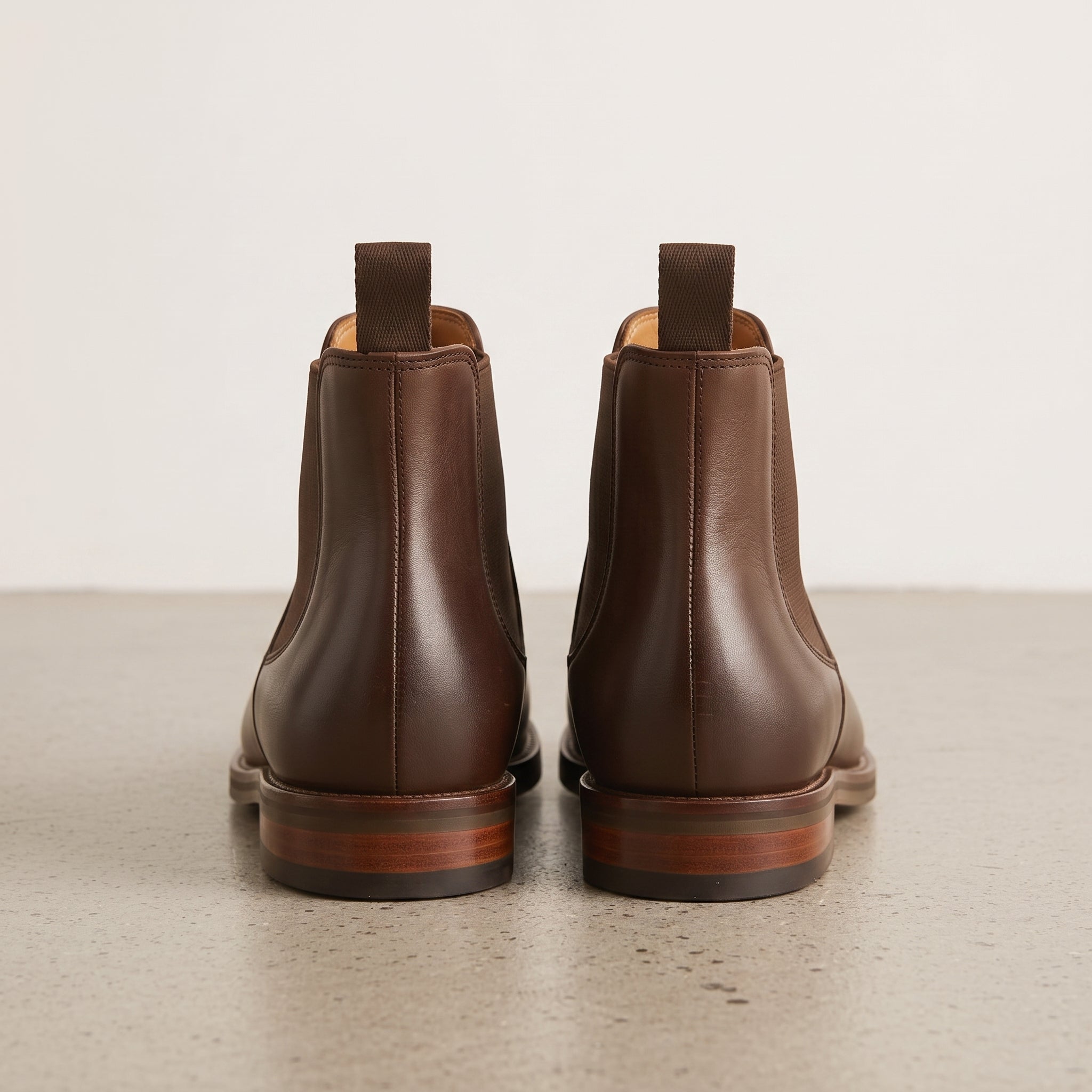 Men's Dark Brown Plain-Toe Leather Chelsea Boots — Frickley