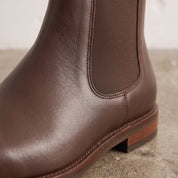 Men's Dark Brown Plain-Toe Leather Chelsea Boots — Frickley