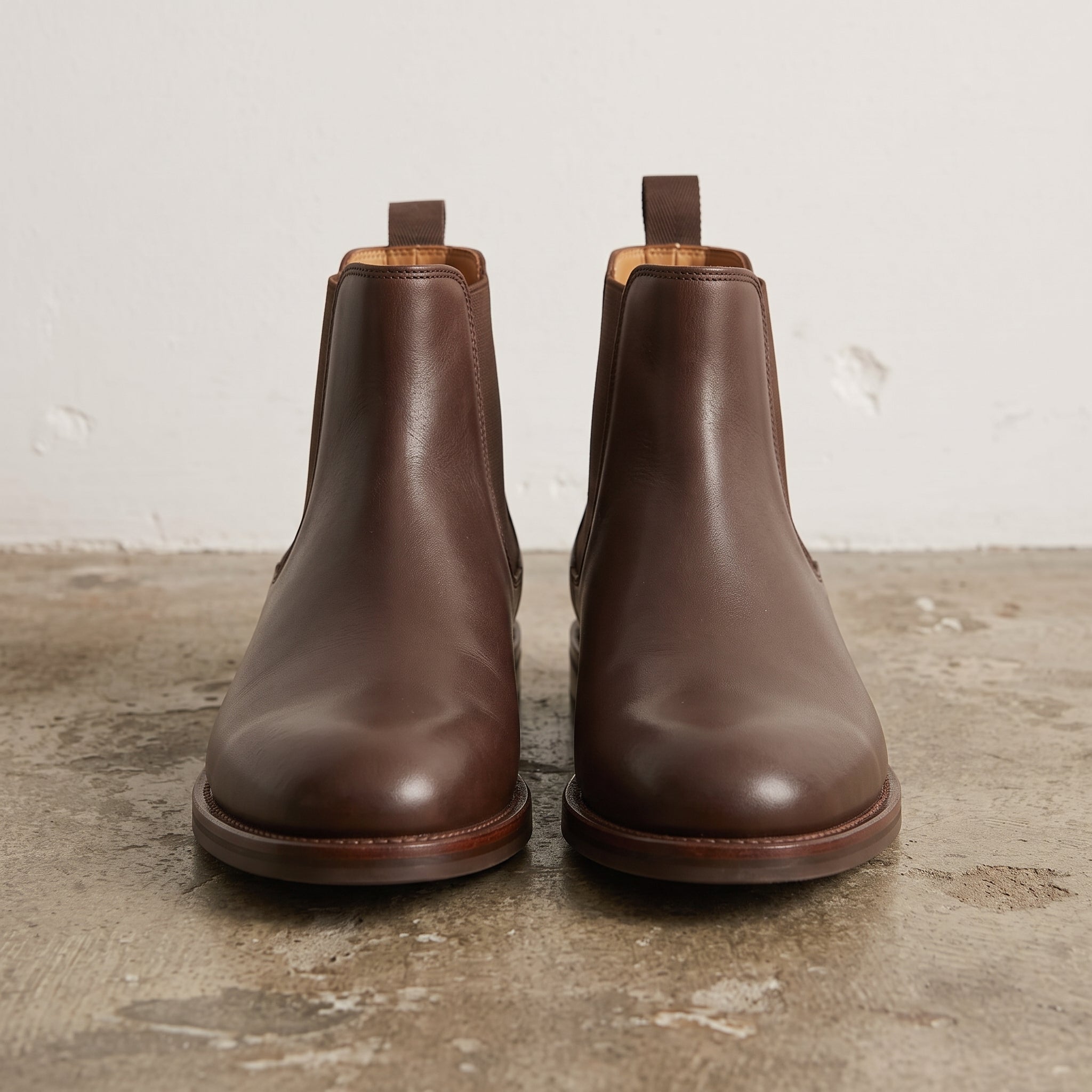 Men's Dark Brown Plain-Toe Leather Chelsea Boots — Frickley