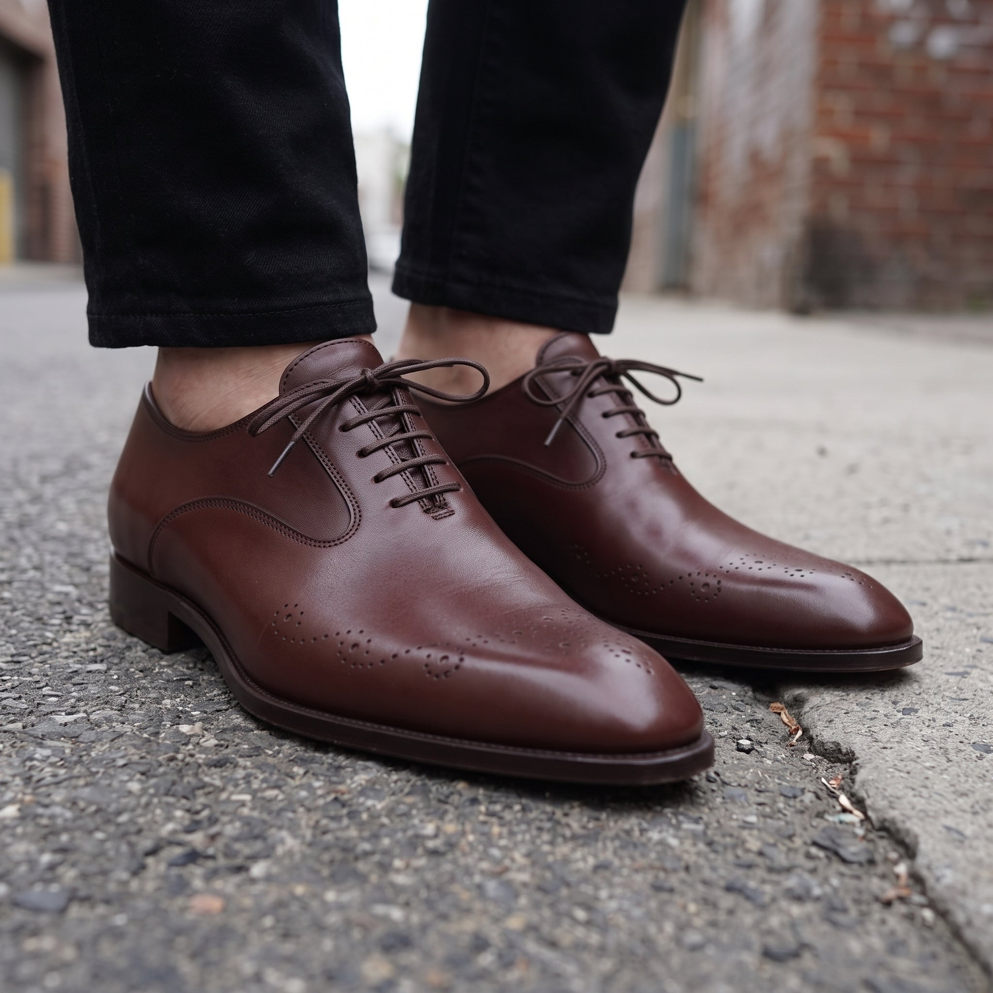 Men's Dark Brown Plain-Toe Leather Oxfords — Burnley