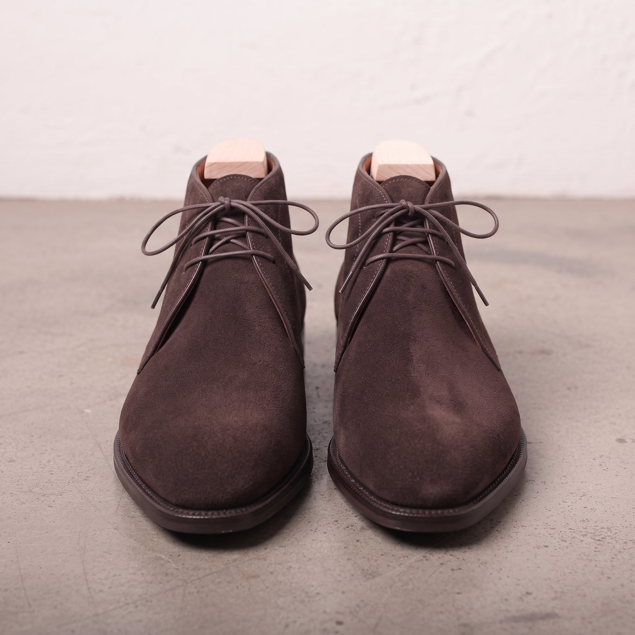 Men's Dark Brown Suede Plain-Toe Chukka Boots — Kirton