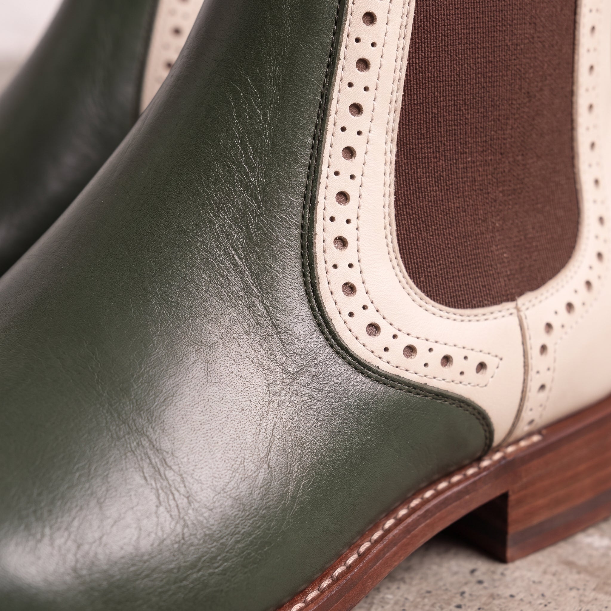 Men's Dark Green and Cream Two-Tone Leather Chelsea Boots — Balby