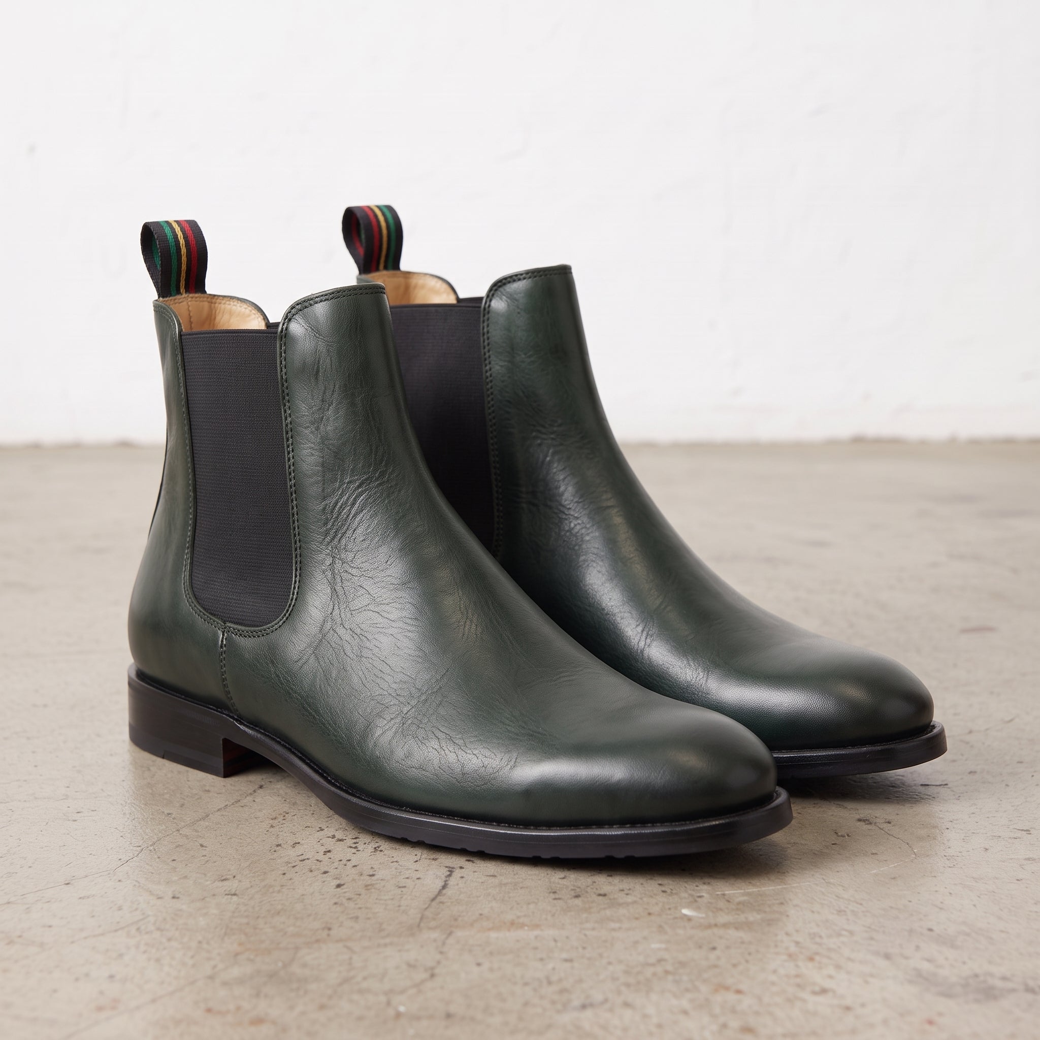 Men's Dark Green Plain-Toe Leather Chelsea Boots — Crowell