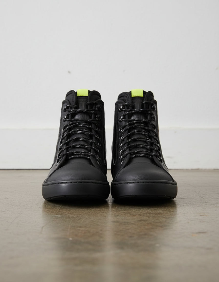 Men's Full-Grain Trail Running Sneaker - front-view