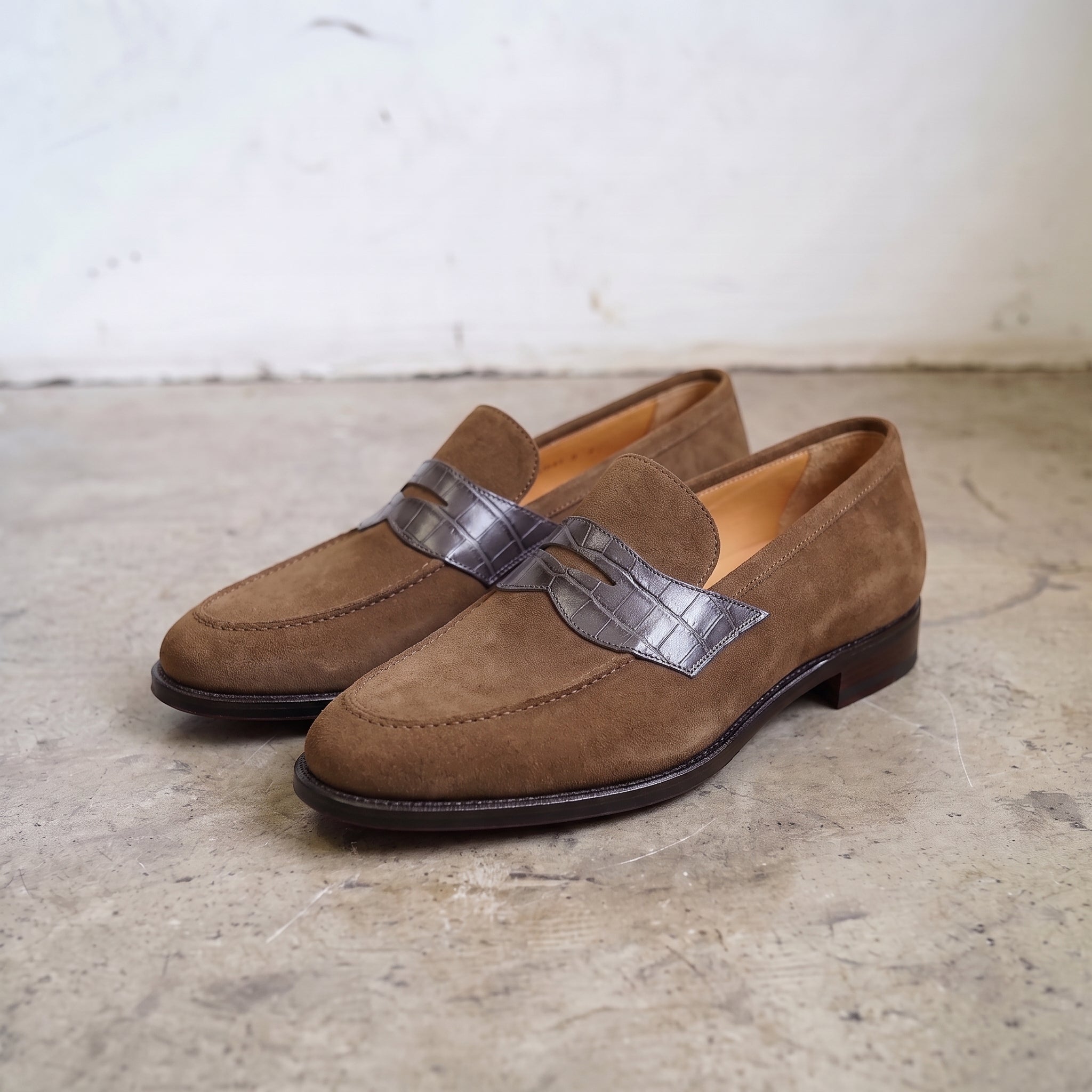 Men's Grey and Brown Crocodile-Embossed Suede Apron-Toe Penny Loafers — Crompton — Crompton