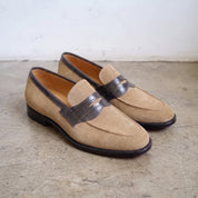 Men's Grey and Tan Crocodile-Embossed Suede Apron-Toe Penny Loafers — Crompton — Crompton