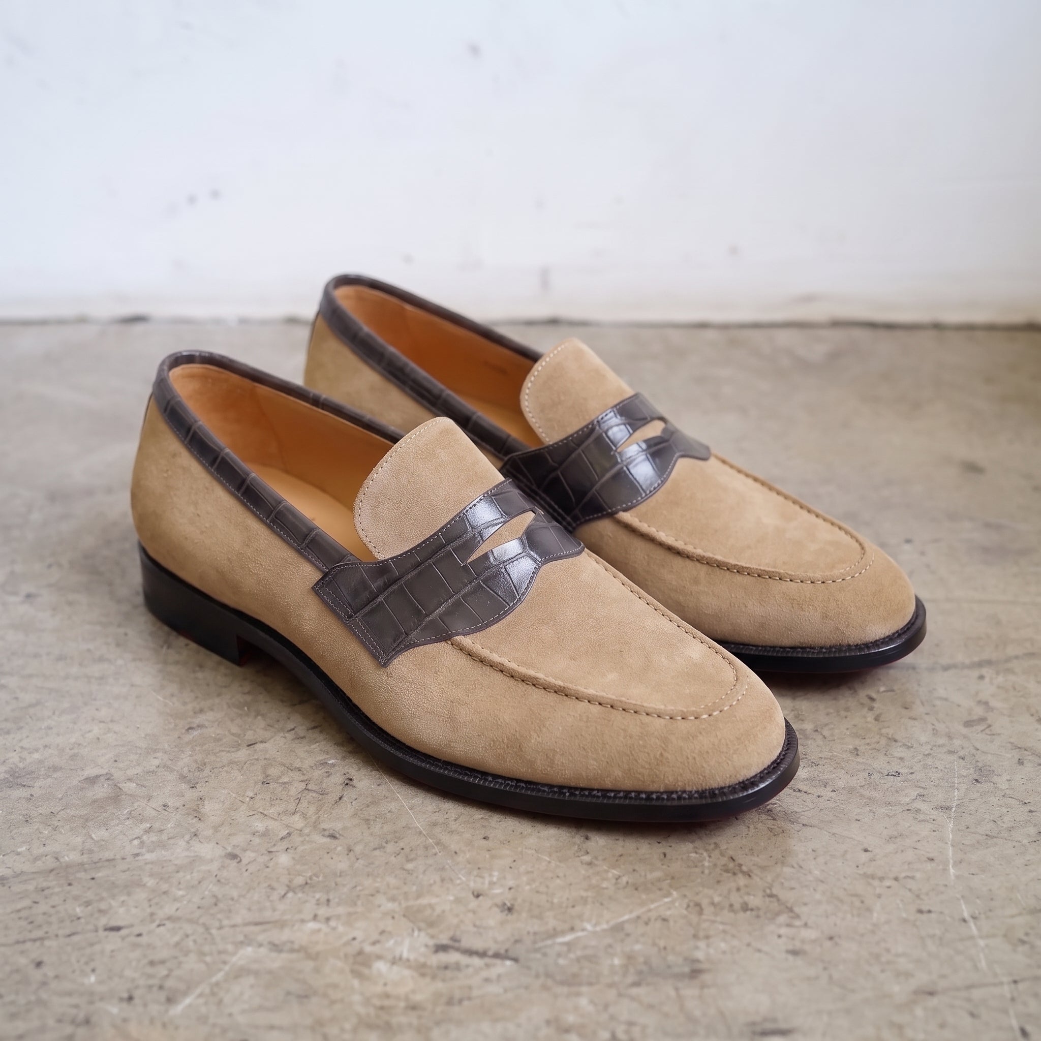 Men's Grey and Tan Crocodile-Embossed Suede Apron-Toe Penny Loafers — Crompton — Crompton