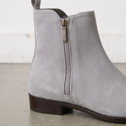 Men's Light Gray Plain-Toe Suede Ankle Boots — Dilloway