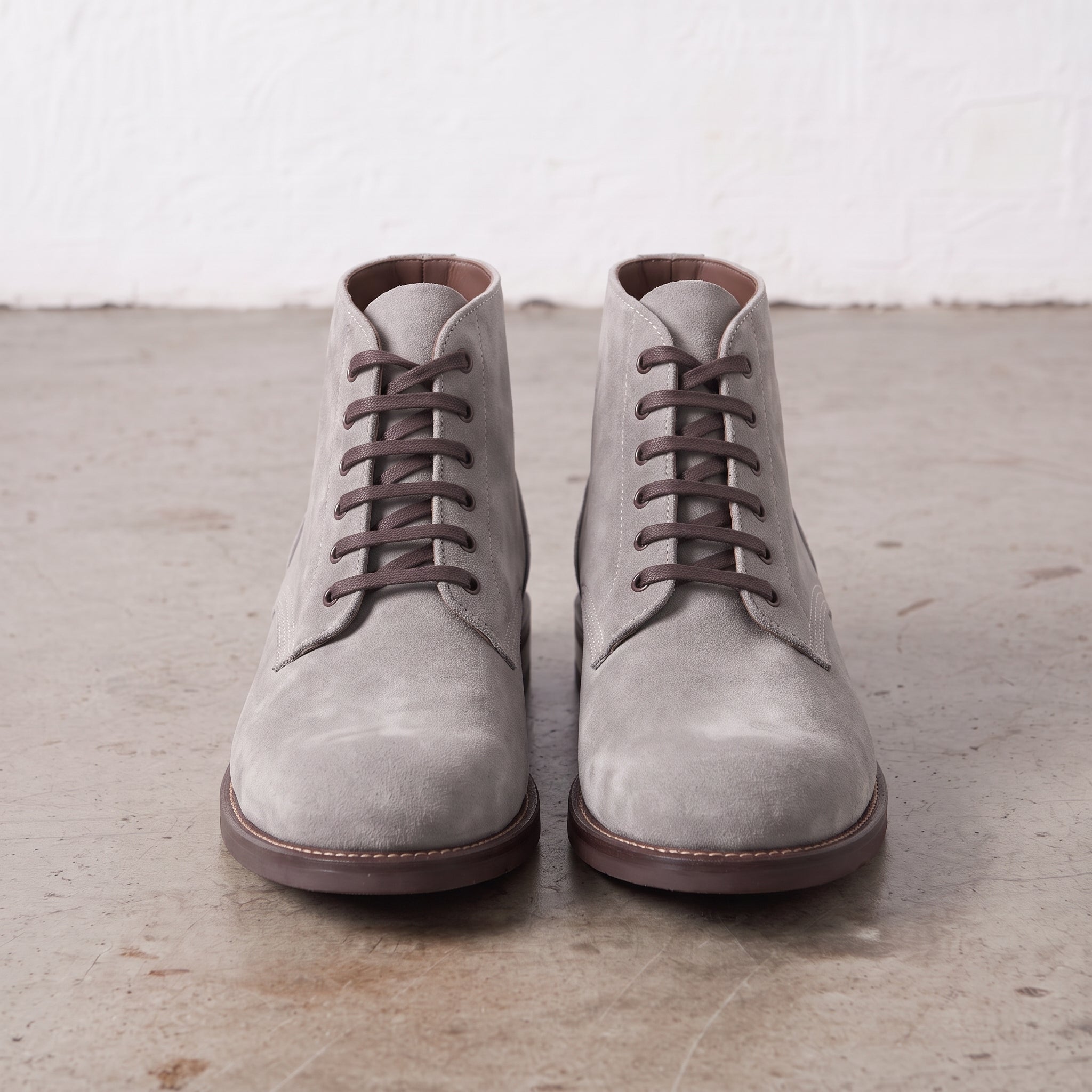 Men's Light Gray Plain-Toe Suede Ankle Boots — Wallingford