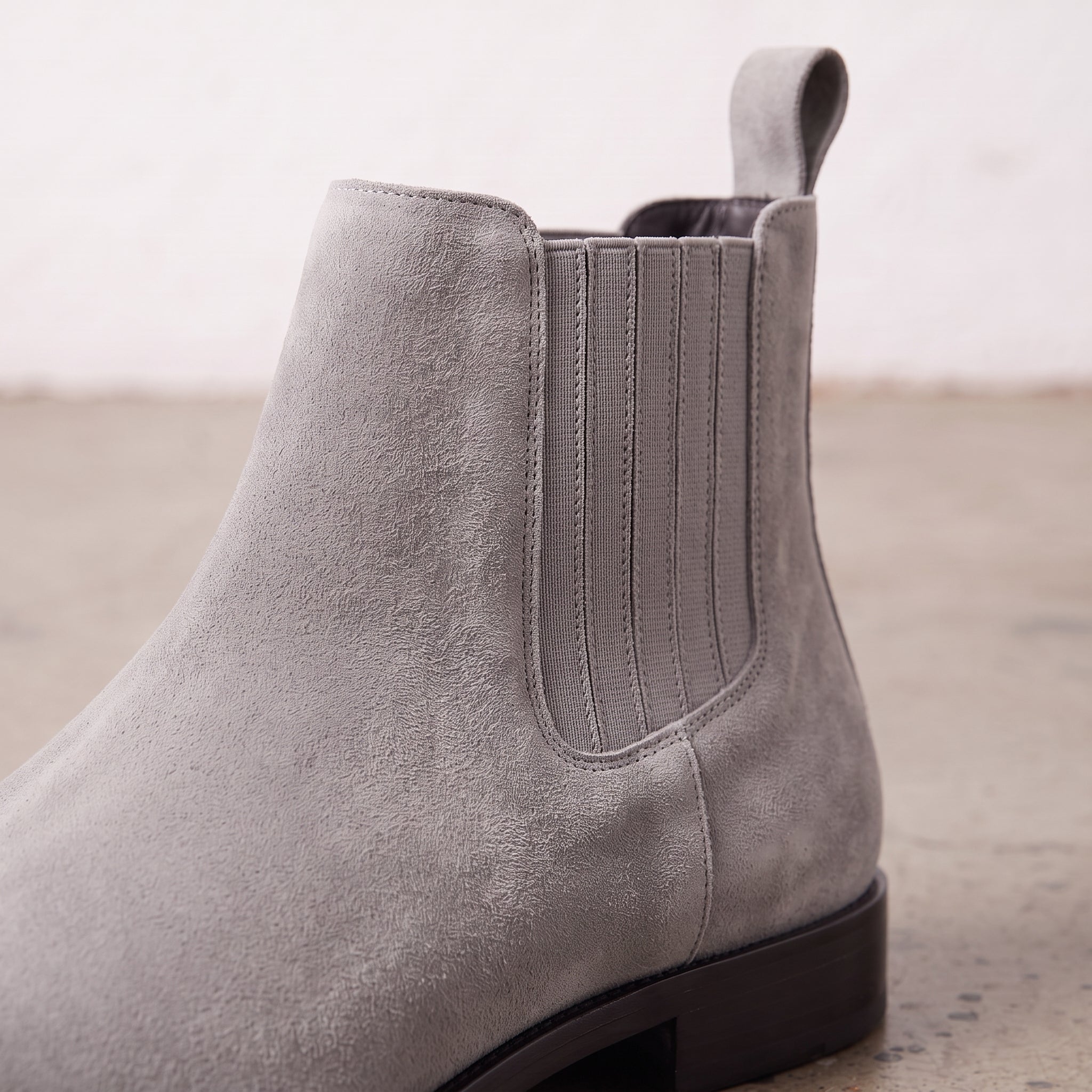 Men's Light Gray Suede Chelsea Boots — Calder
