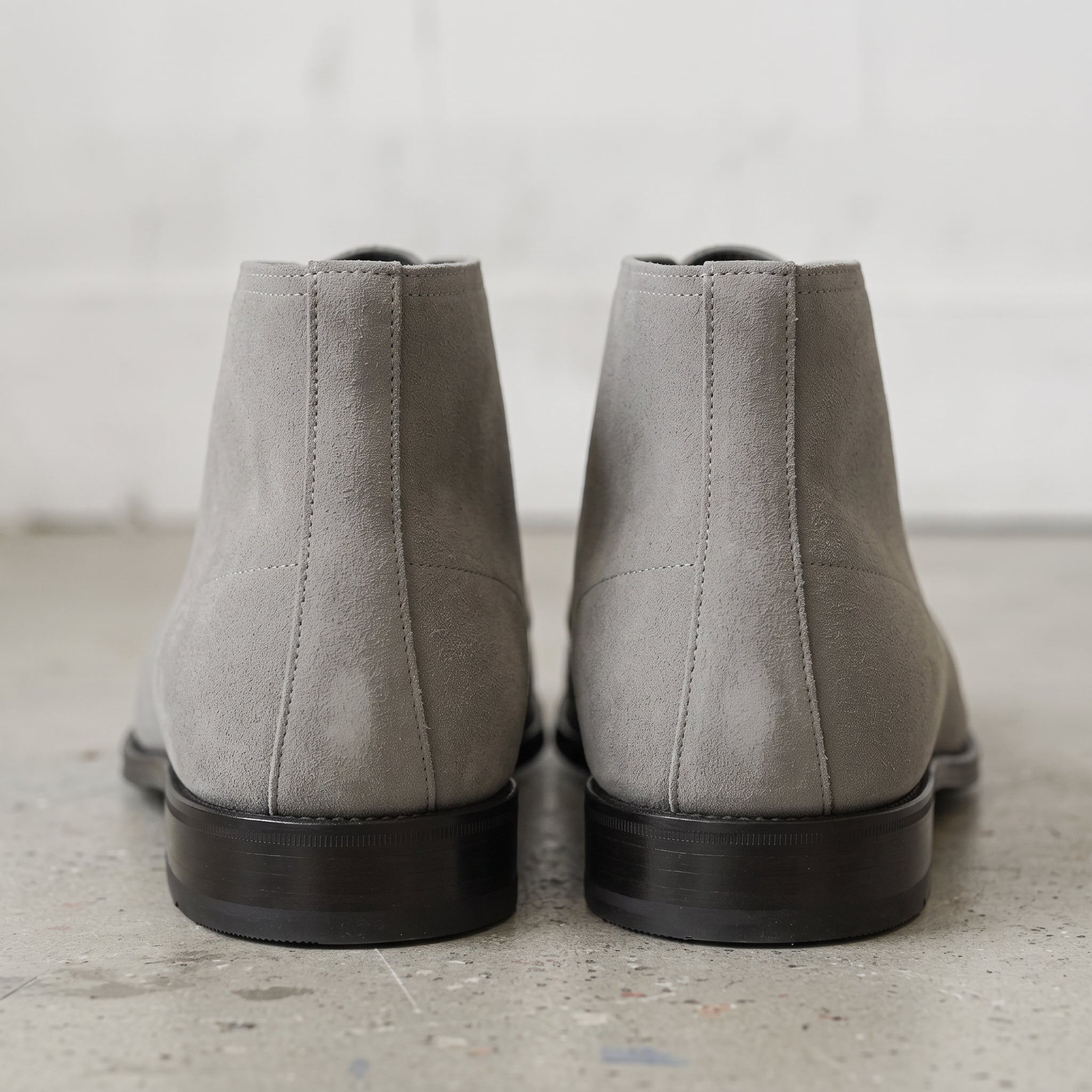 Men's Light Gray Suede Chukka Boots — Popham