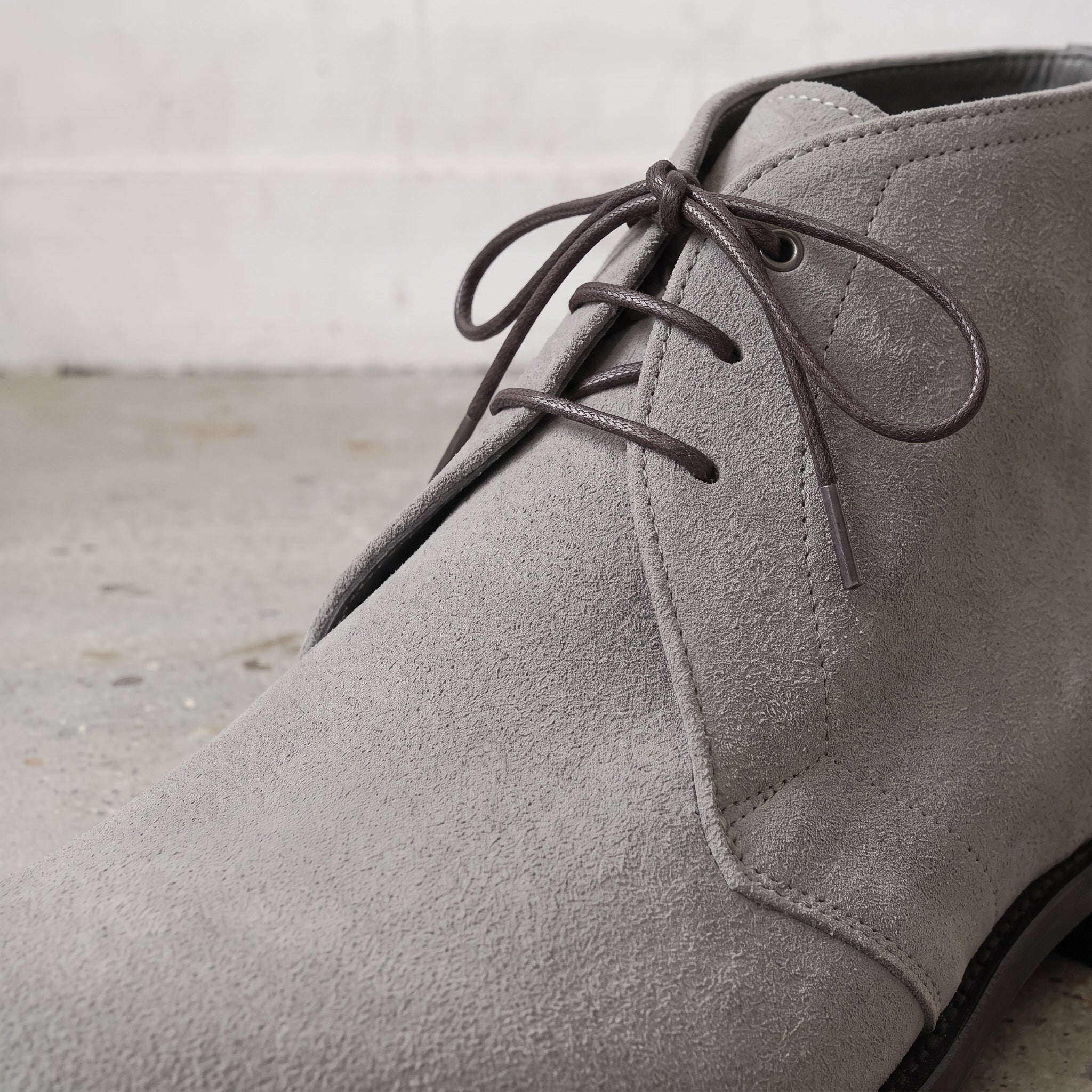 Men's Light Gray Suede Chukka Boots — Popham