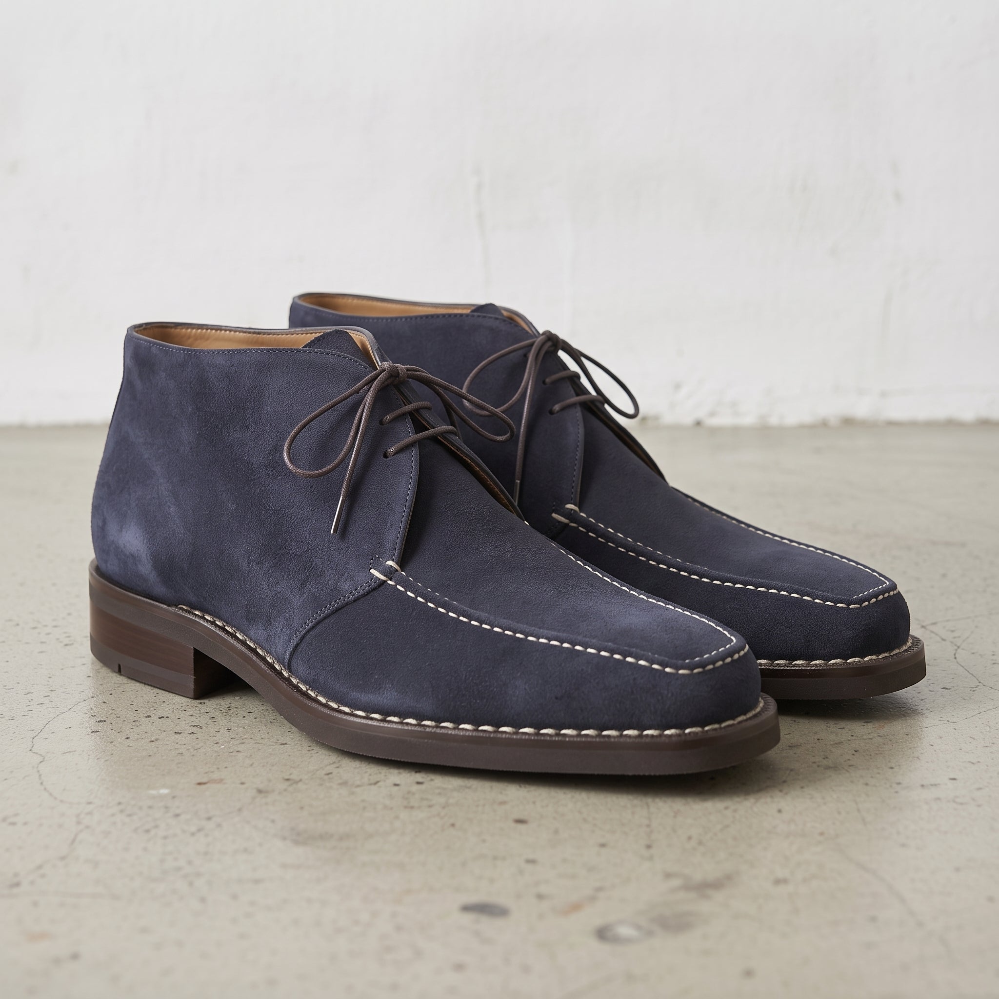 Men's Navy Blue Apron-Toe Suede Chukka Boots — Bathampton