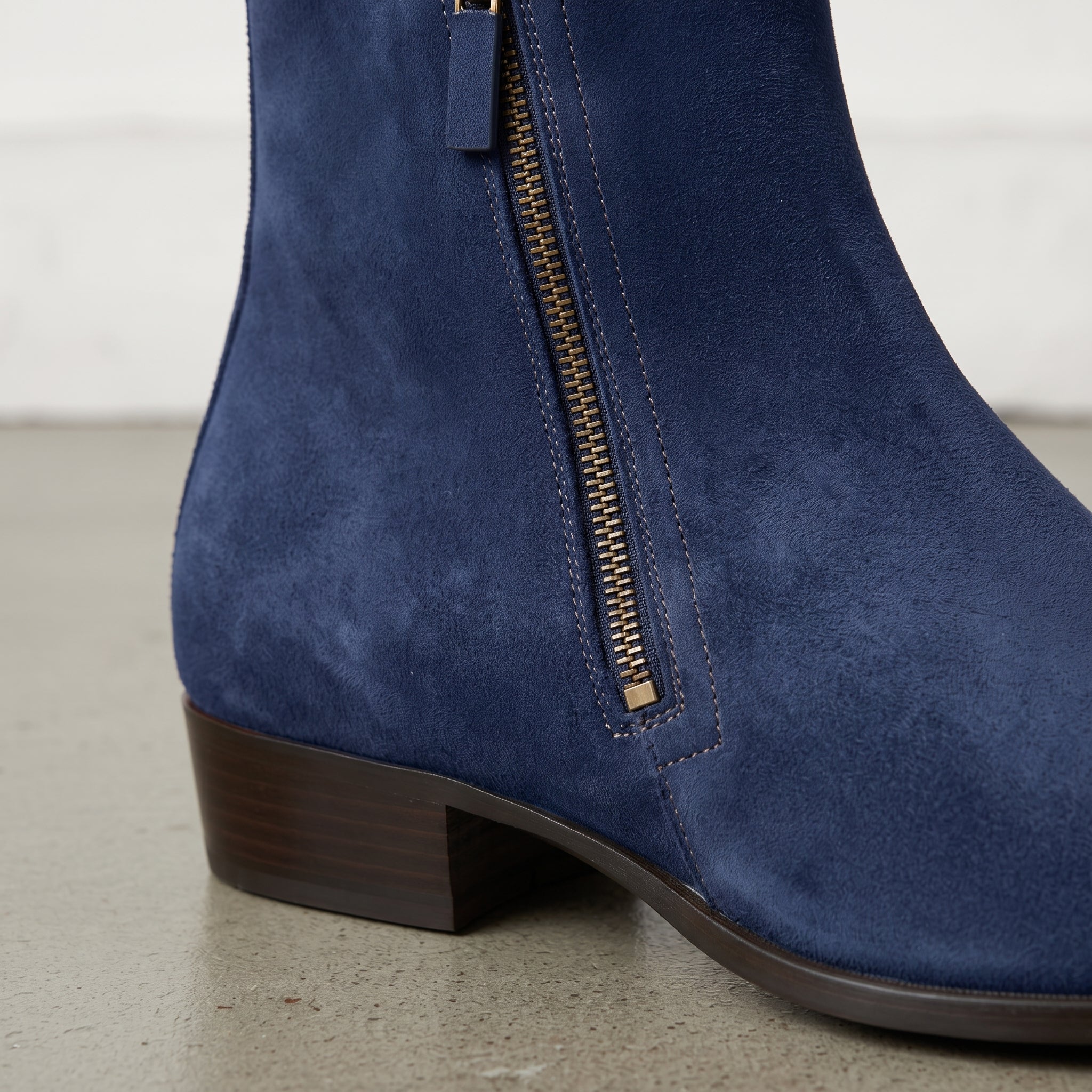 Men's Navy Blue Plain-Toe Suede Ankle Boots — Dilloway