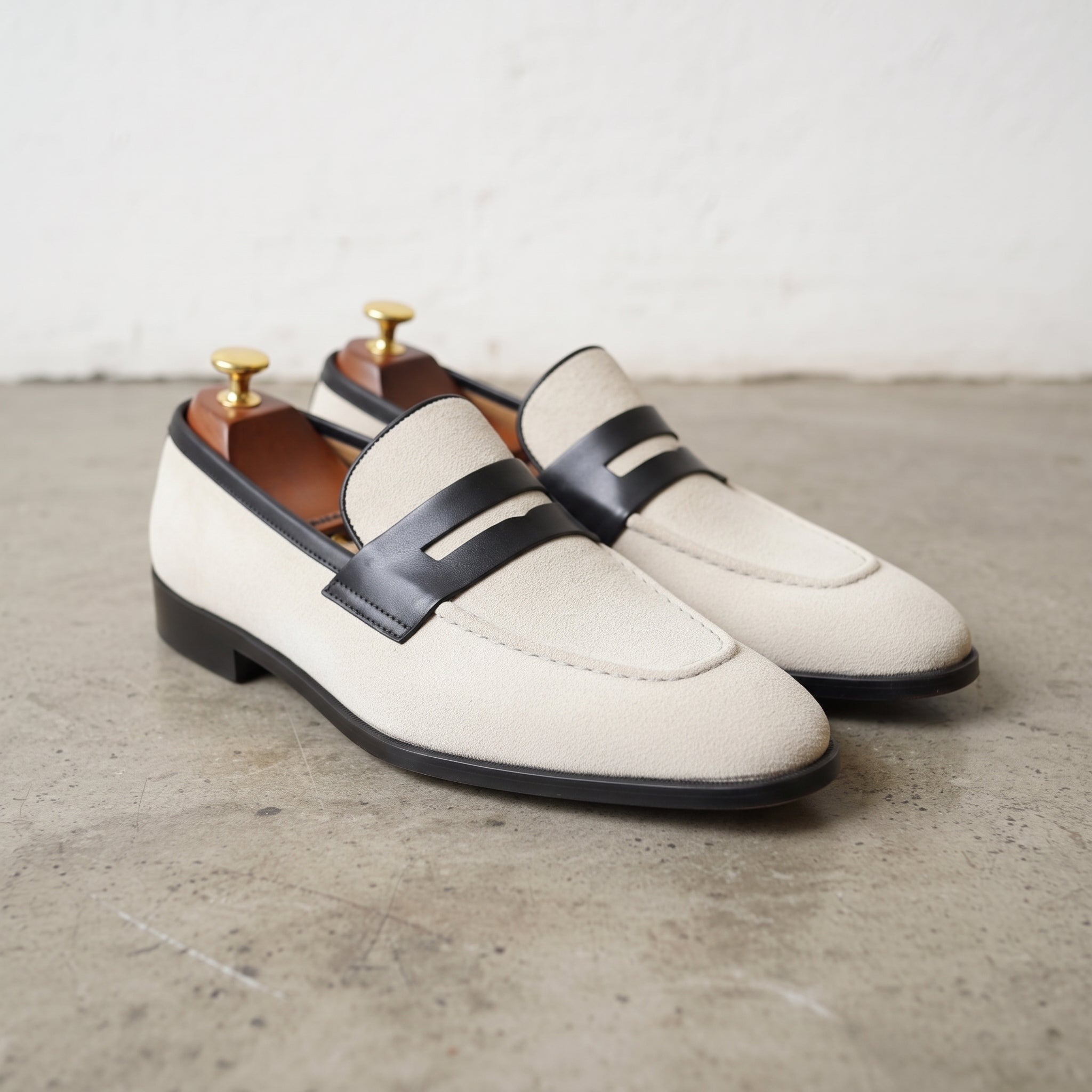 Men's Off-White and Black Two-Tone Suede Apron-Toe Penny Loafers — Ames