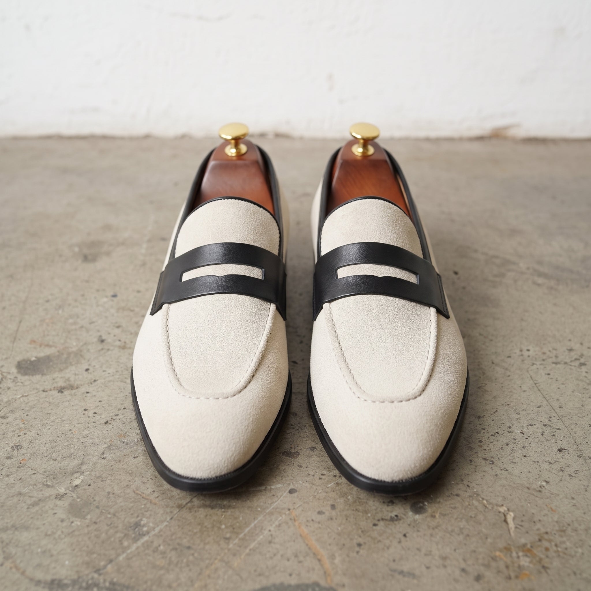 Men's Off-White and Black Two-Tone Suede Apron-Toe Penny Loafers — Ames