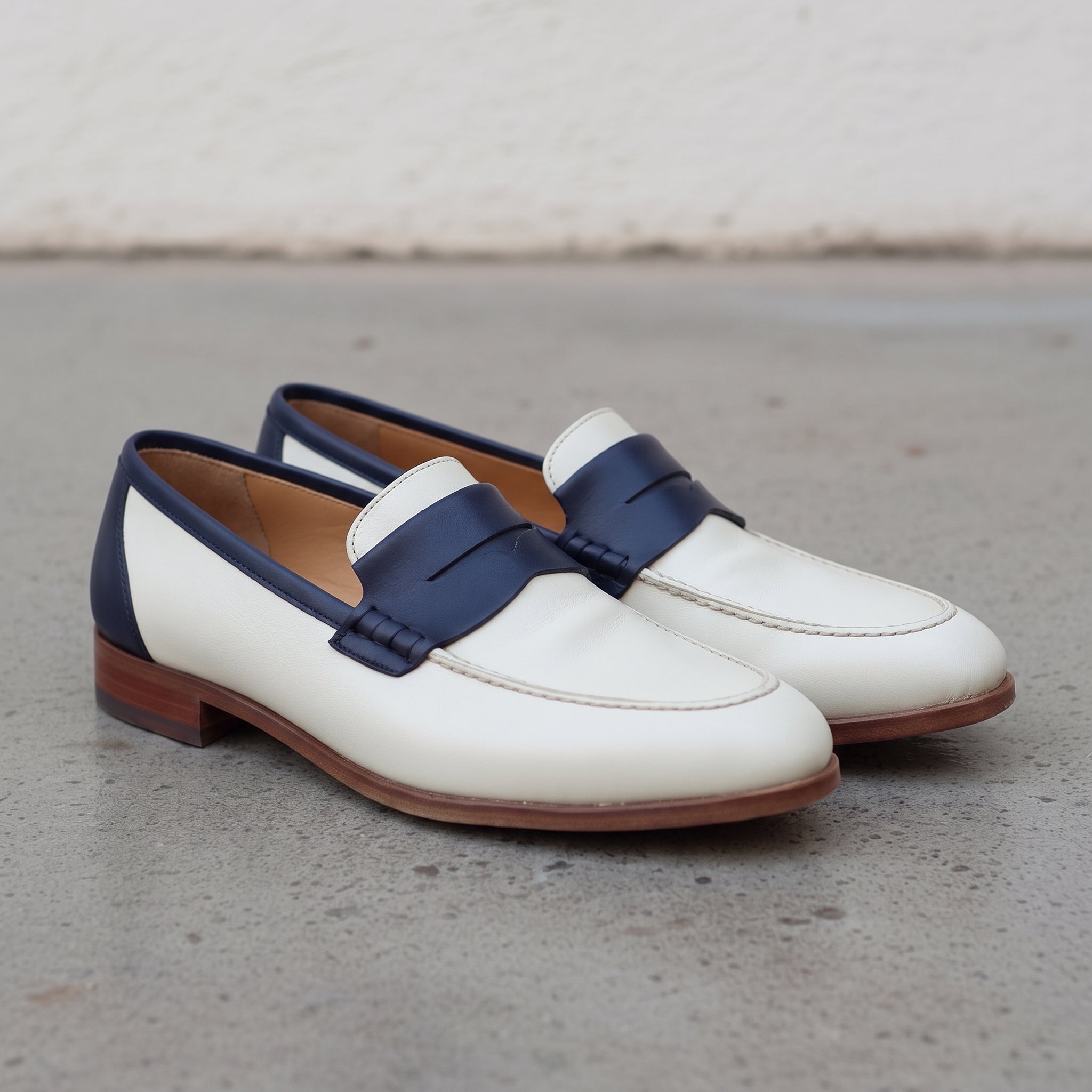 Men's Off-White and Dark Blue Apron-Toe Leather Penny Loafers — Perkins