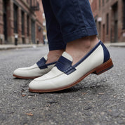 Men's Off-White and Dark Blue Apron-Toe Leather Penny Loafers — Perkins