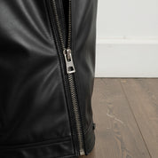 close-up-zipper-hardware of product