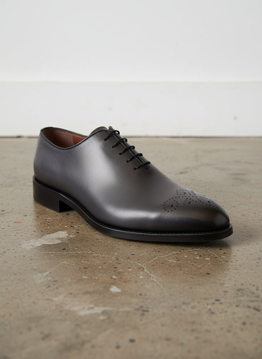 MENS SOLID GRAY WHOLE CUT OXFORD LEATHER DRESS SHOES, MEN OXFORDS SHOES - detail-view-showing-texture
