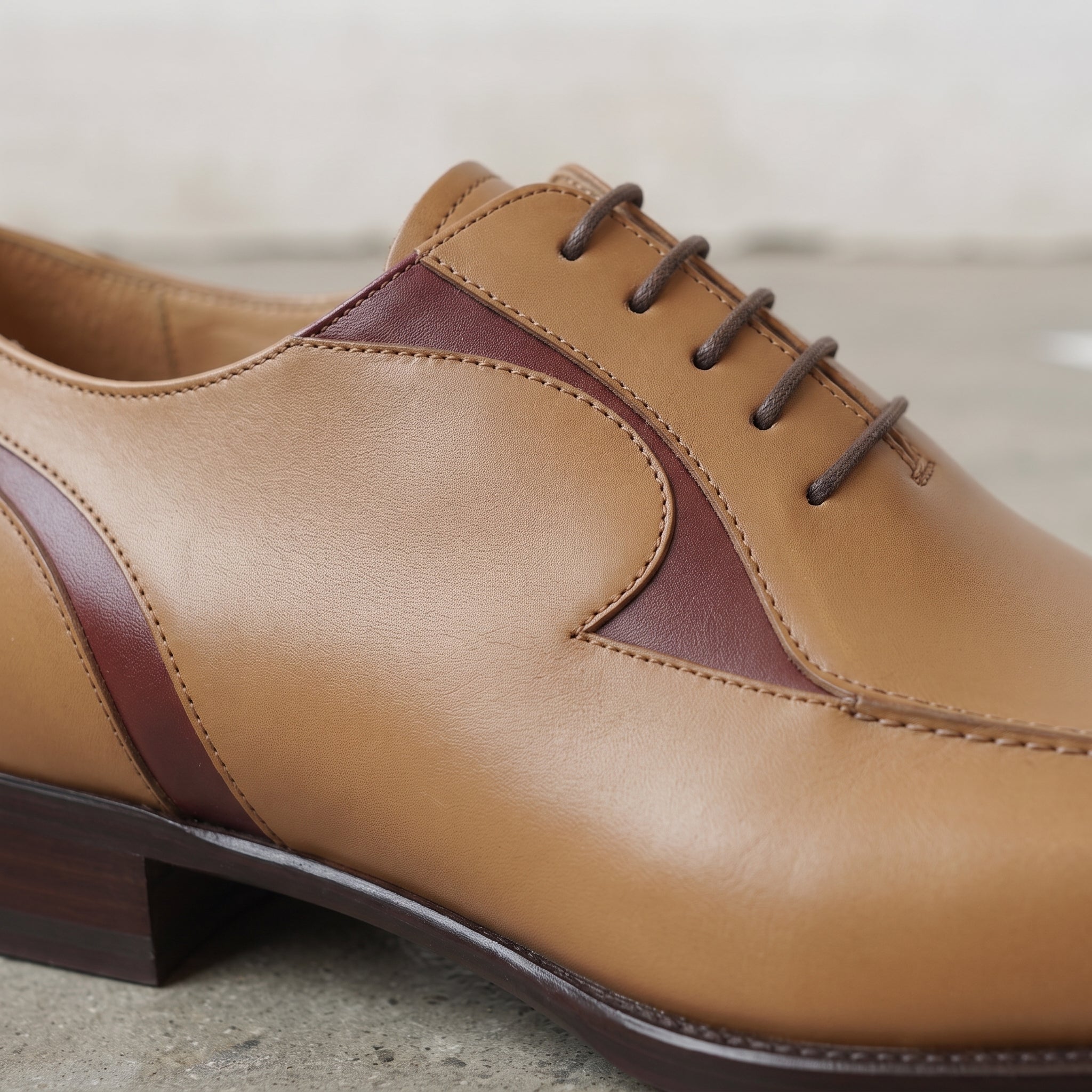 Men's Tan and Burgundy Apron-Toe Leather Oxfords — Pinkerton