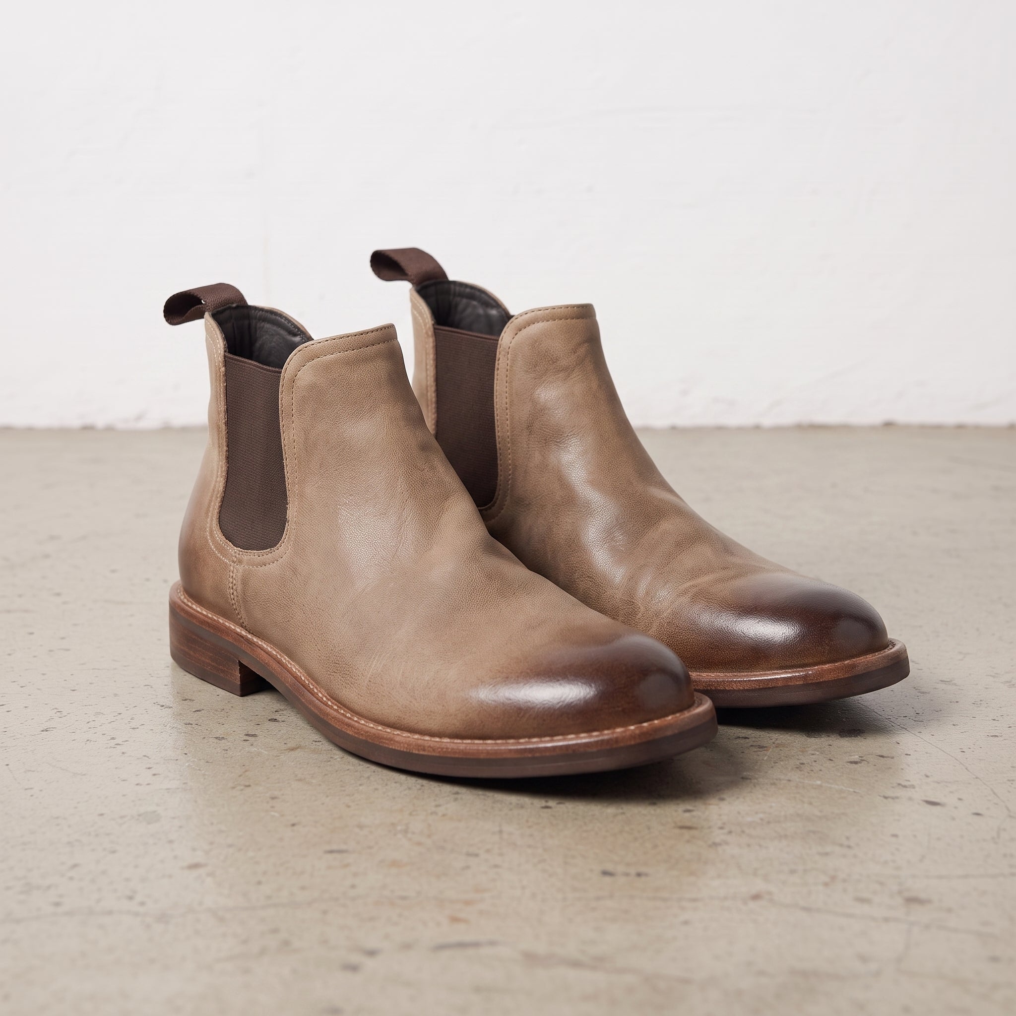 Men's Tan and Dark Brown Plain-Toe Leather Chelsea Boots — Corden