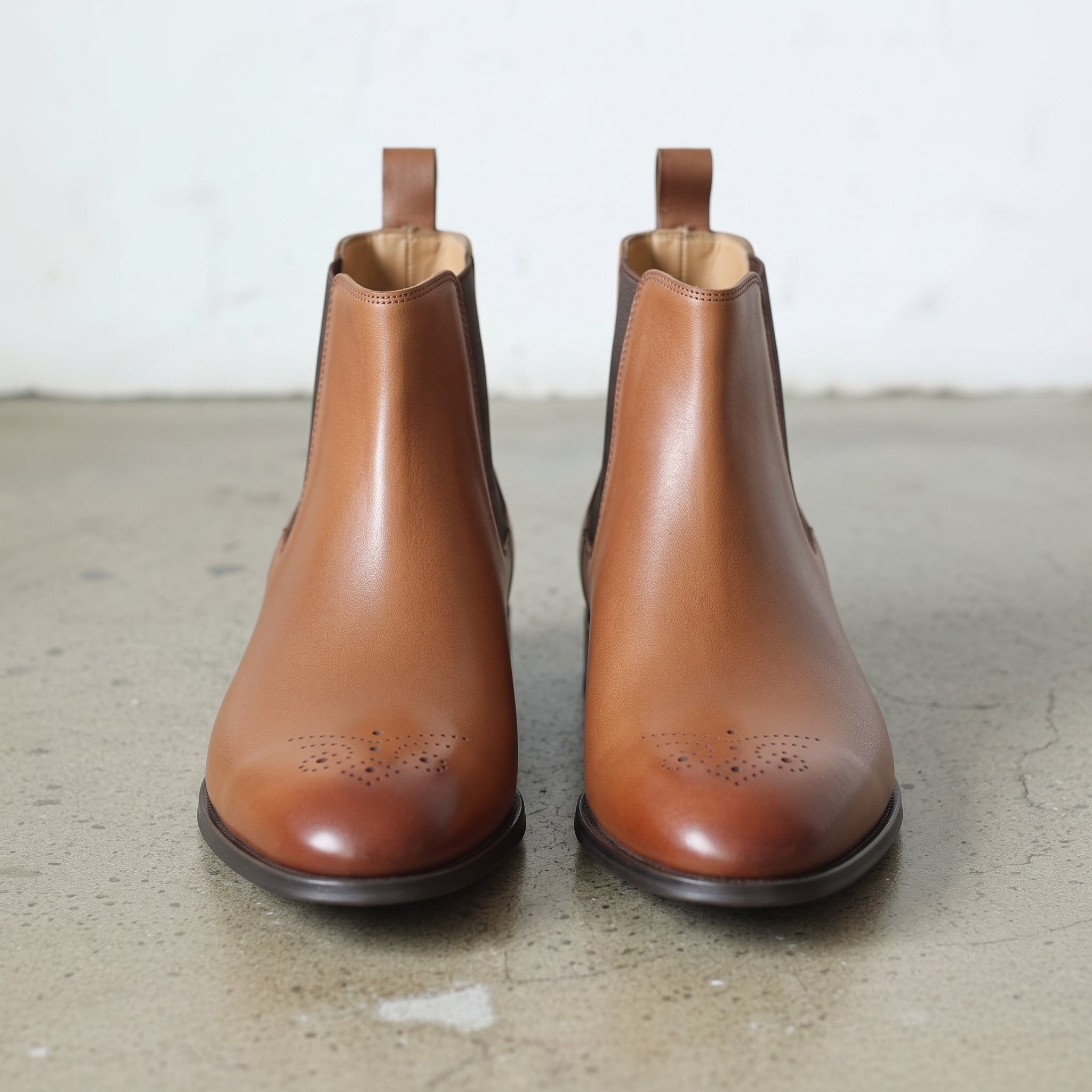 Men's Tan and Dark Brown Plain-Toe Leather Chelsea Boots — Norbury