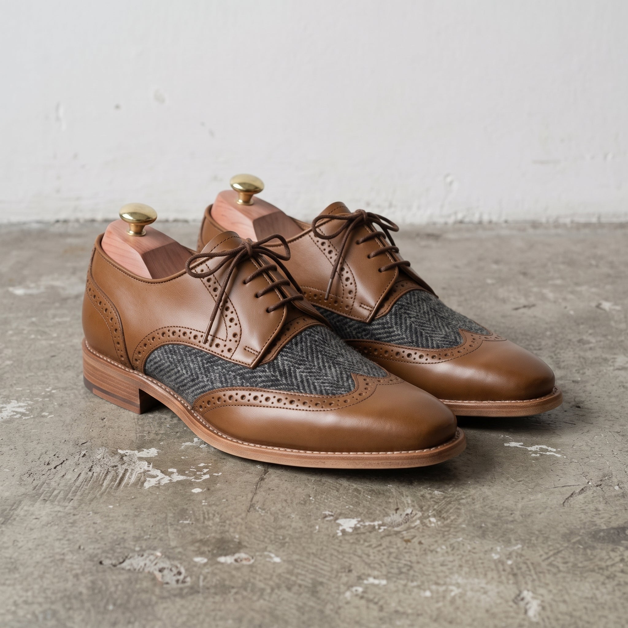 Men's Brown and Dark Grey Wingtip Leather Spectator Derbys — Primrose