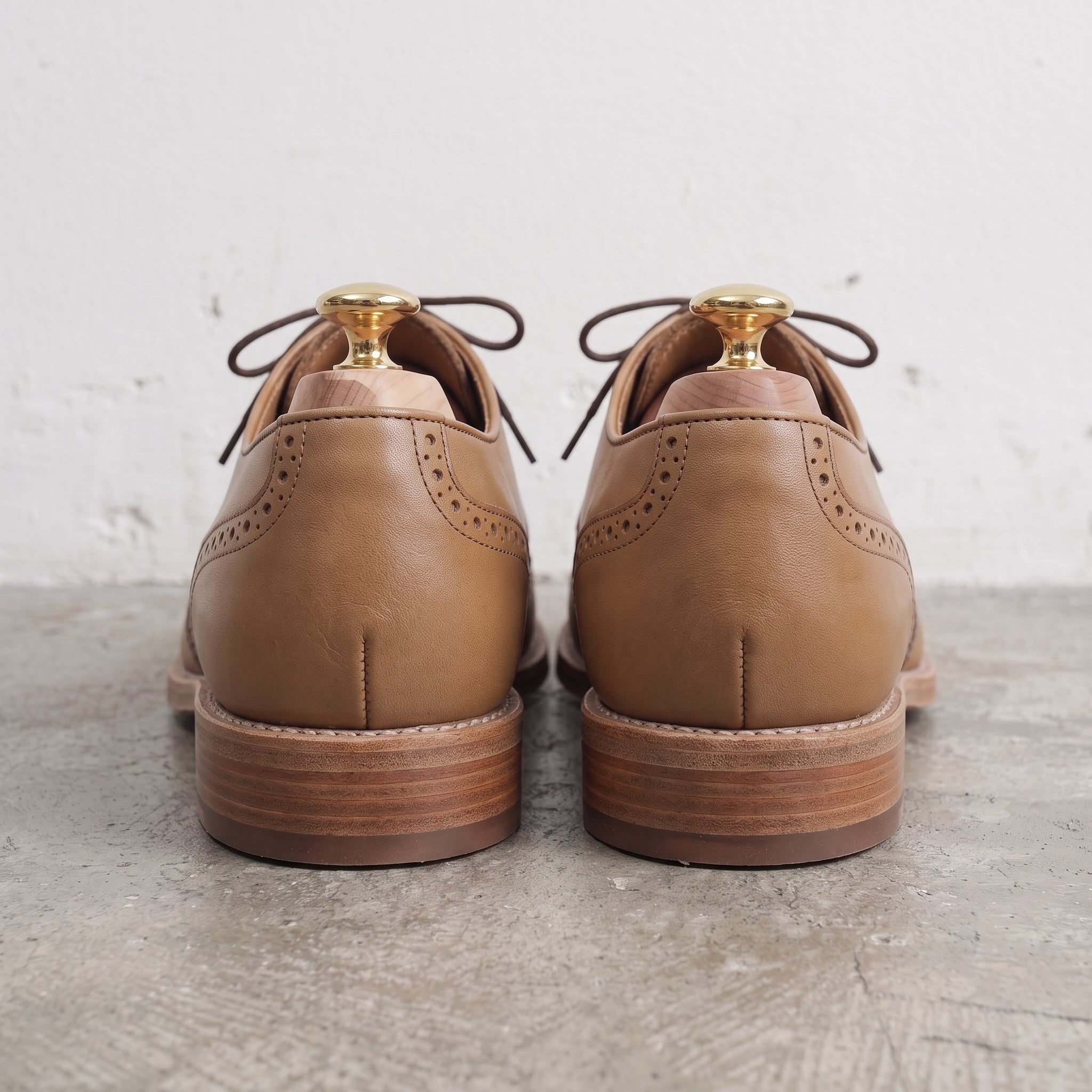Men's Tan and Dark Grey Wingtip Leather Spectator Derbys — Primrose