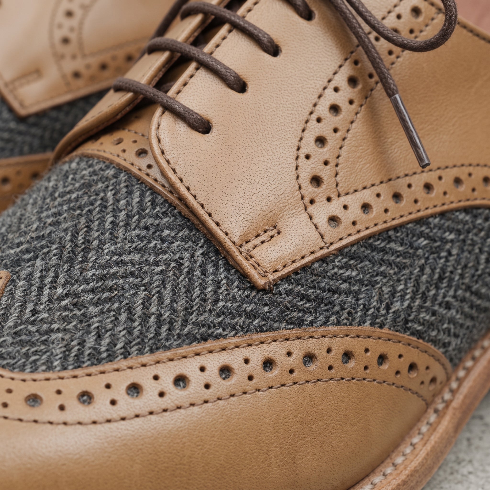 Men's Tan and Dark Grey Wingtip Leather Spectator Derbys — Primrose